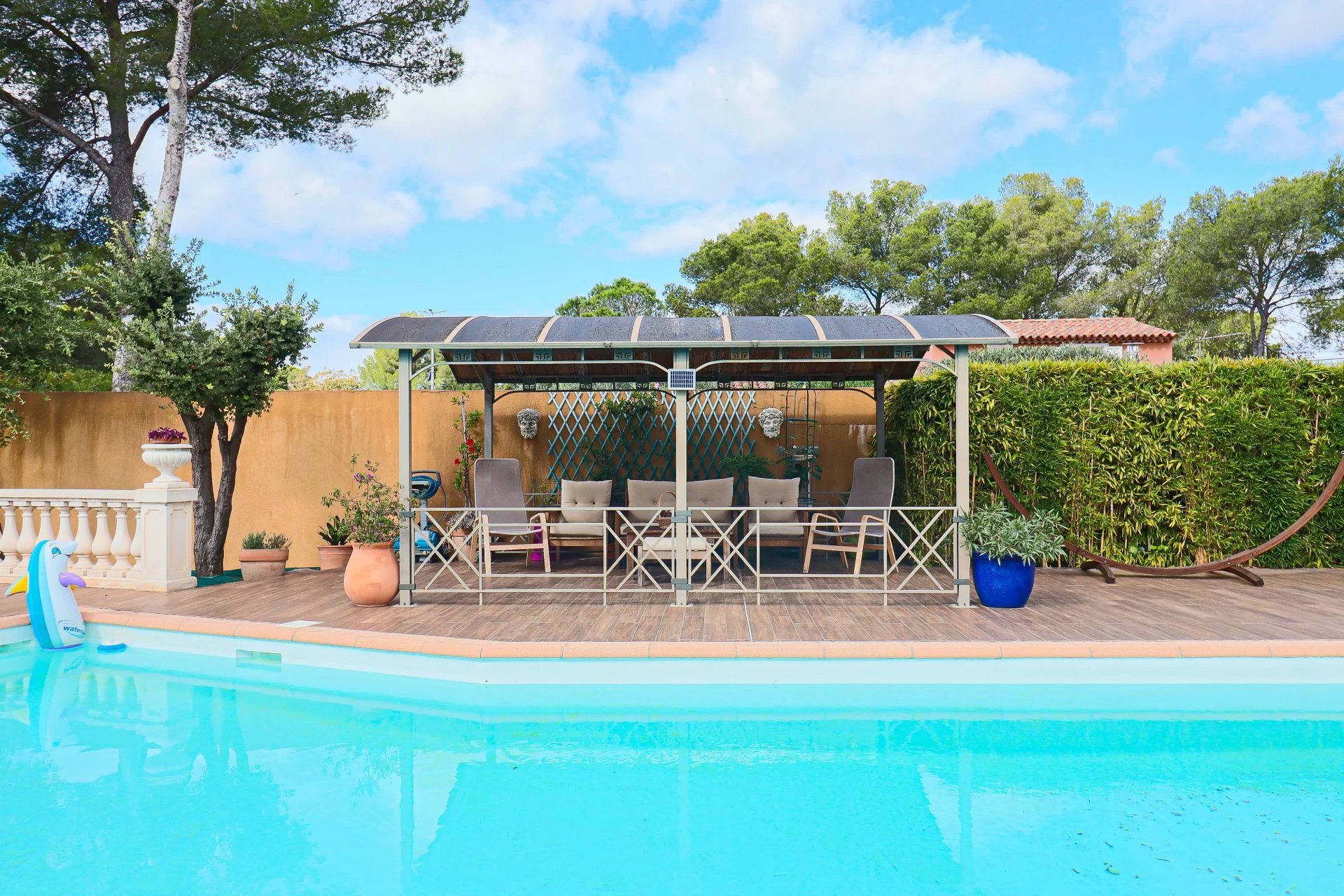 Saint-Raphaël, Provence-Alpes-Côte d’Azur, 83700, FR, 4 Bedrooms Bedrooms, ,Residential,For Sale,1994495
