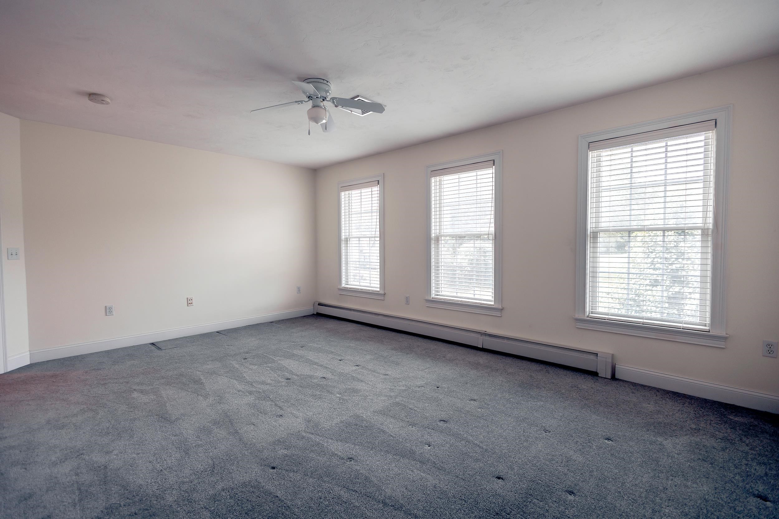 Pelham, New Hampshire, 03076, United States, 4 Bedrooms Bedrooms, ,3 BathroomsBathrooms,Residential,For Sale,1897003