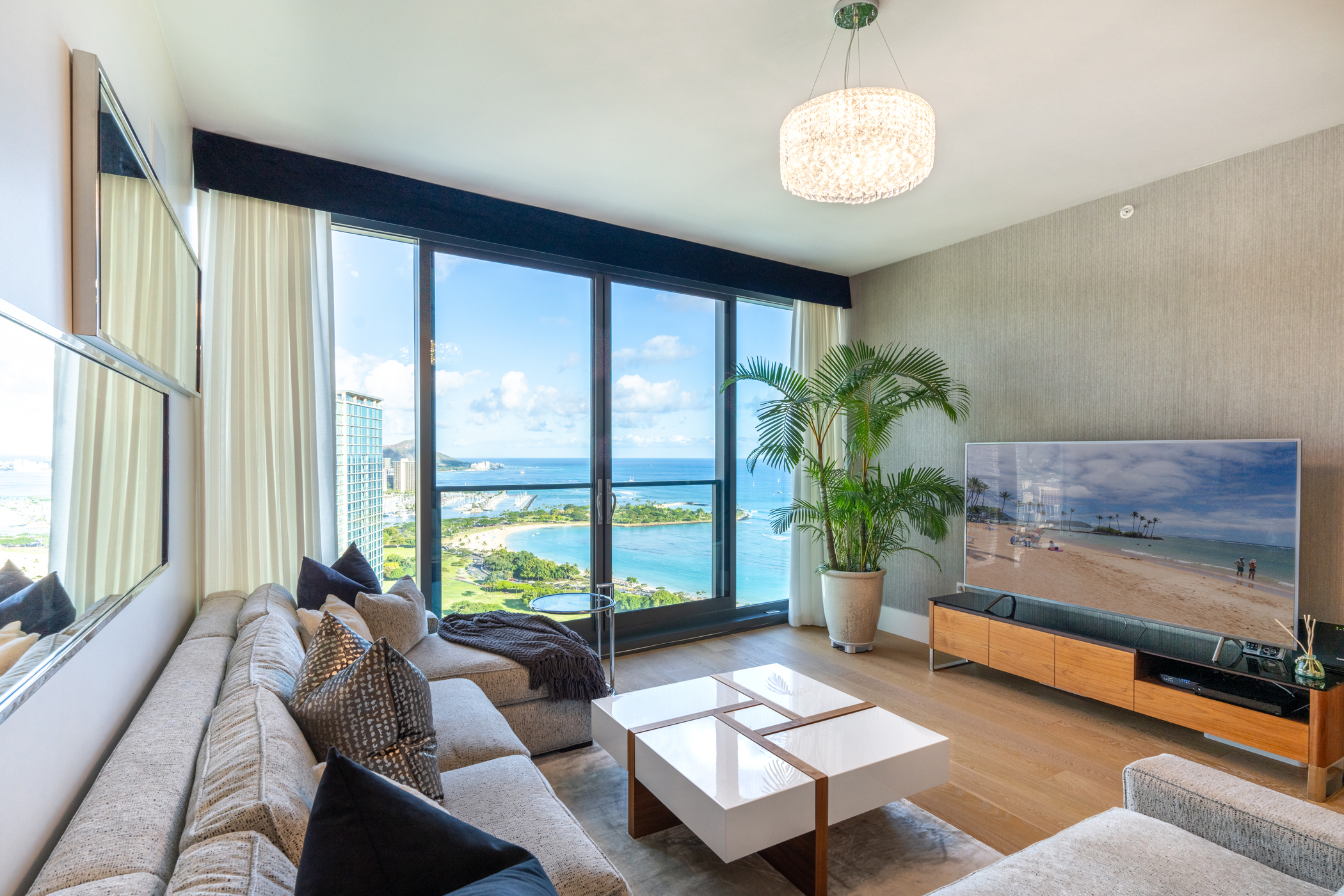 Anaha, Kakaako, Coastline, Diamond Head, Ocean, Sunrise Views 