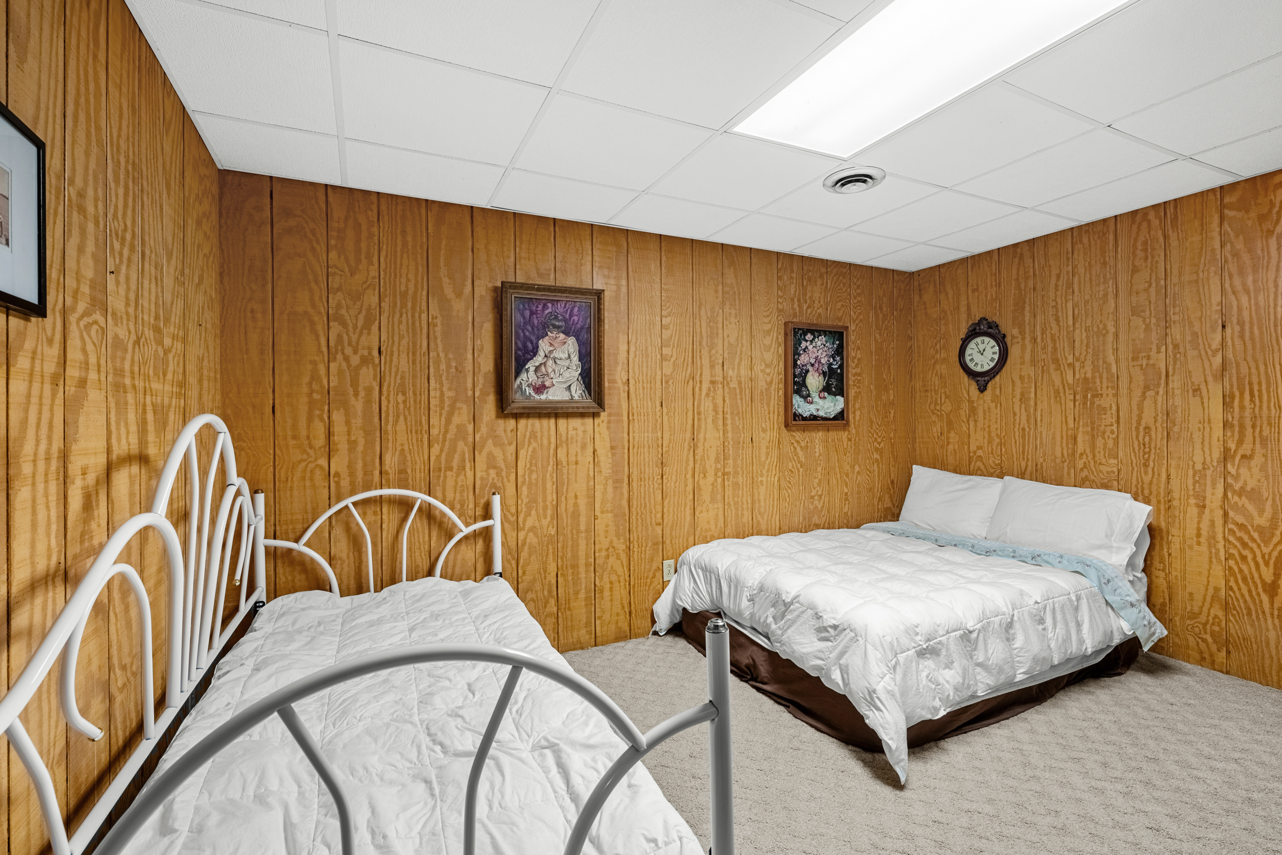 Centralia, Kansas, 66415, United States, 8 Bedrooms Bedrooms, ,4 BathroomsBathrooms,Residential,For Sale,1849924