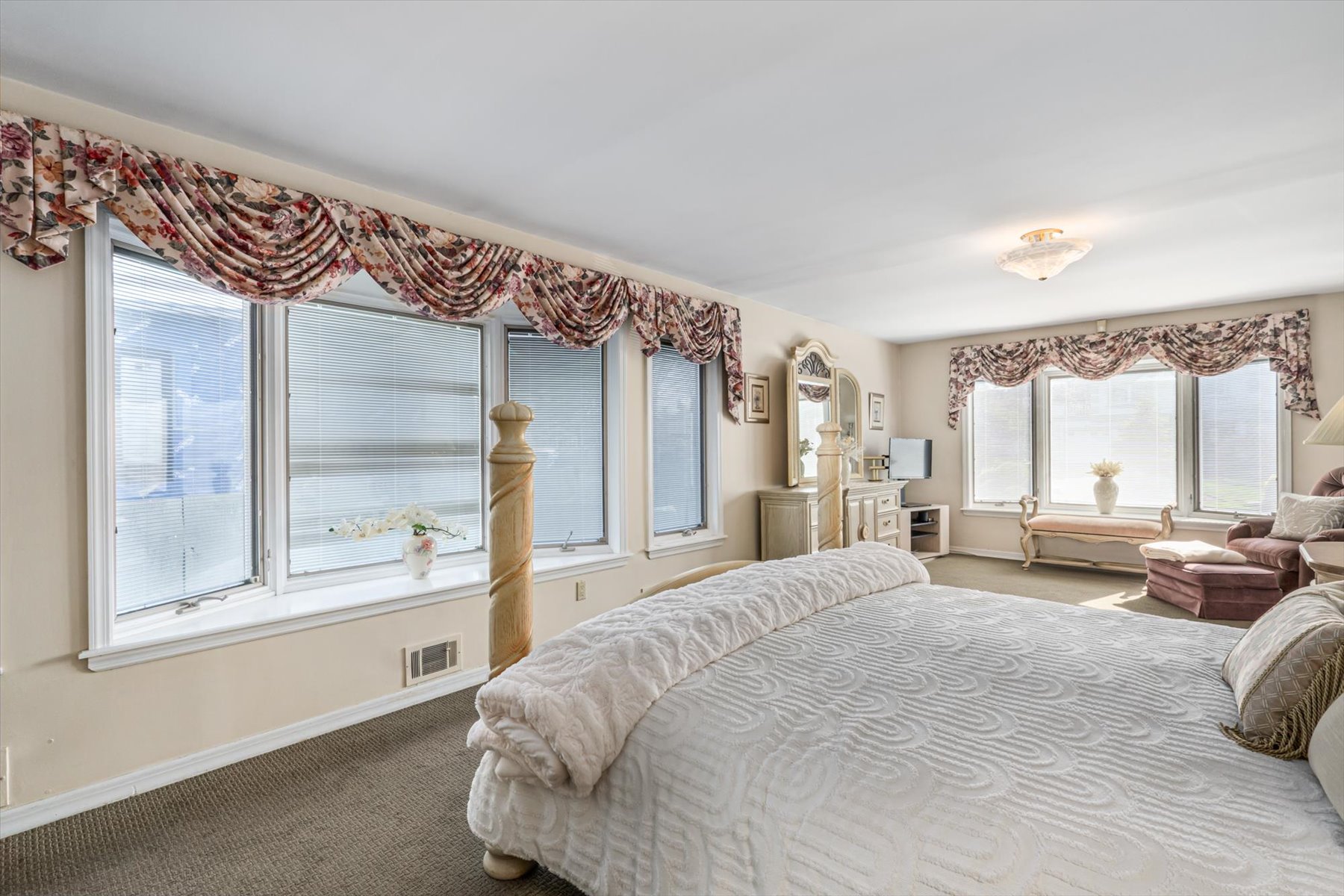  24-51 Little Neck Boulevard, Bayside, NY, 11360 - 物件實景