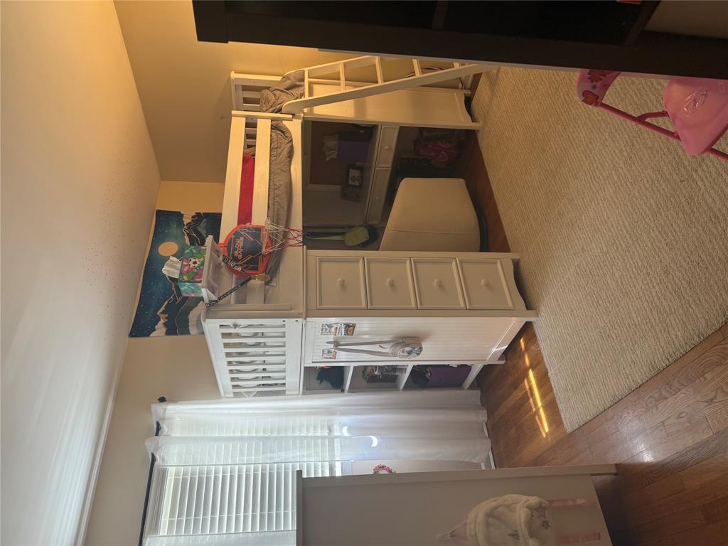 Ronkonkoma, New York, 11779, United States, 4 Bedrooms Bedrooms, ,2 BathroomsBathrooms,Residential,For Sale,1906484