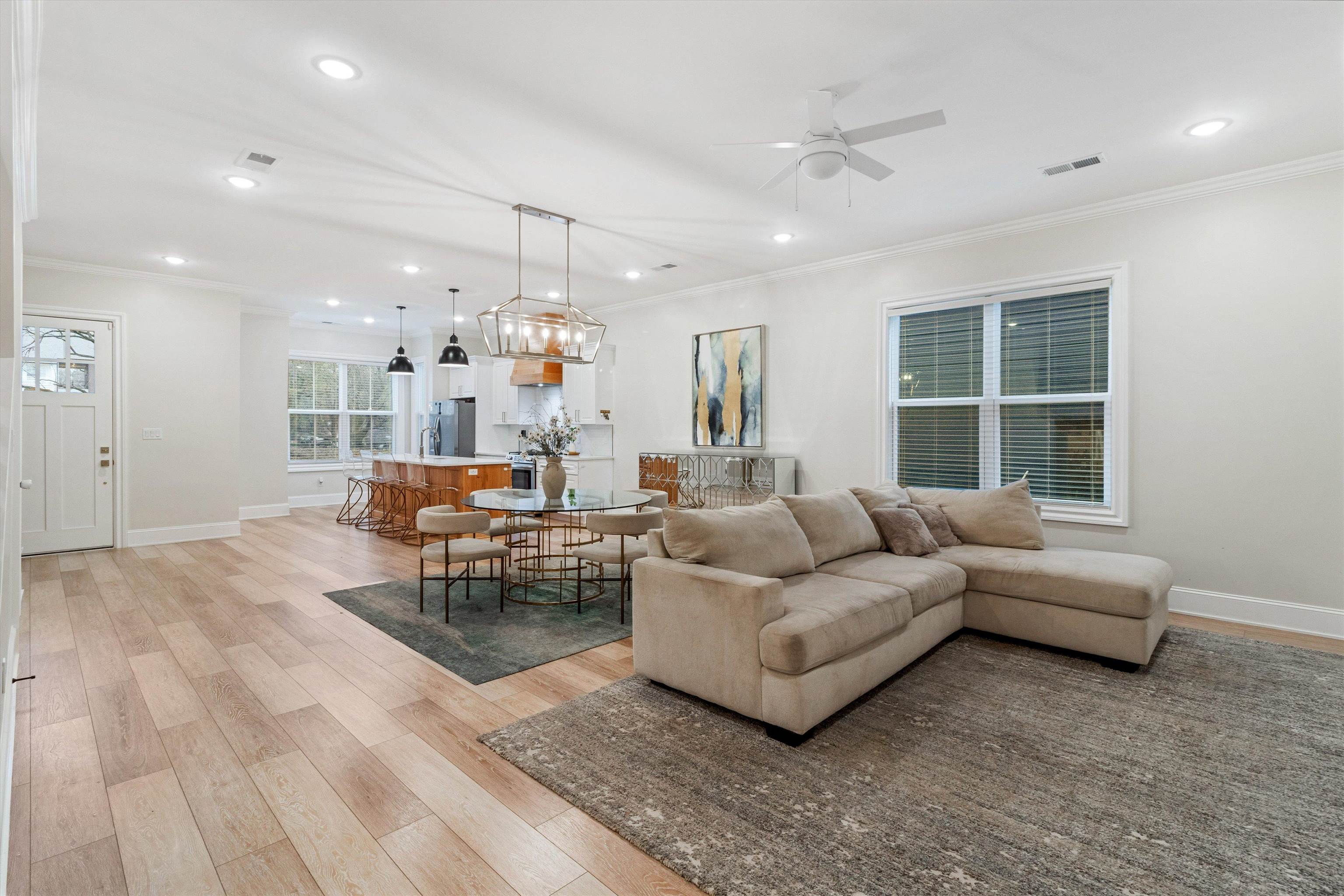 Jackson, Tennessee, 38301-5272, United States, 3 Bedrooms Bedrooms, ,3 BathroomsBathrooms,Residential,For Sale,2003469