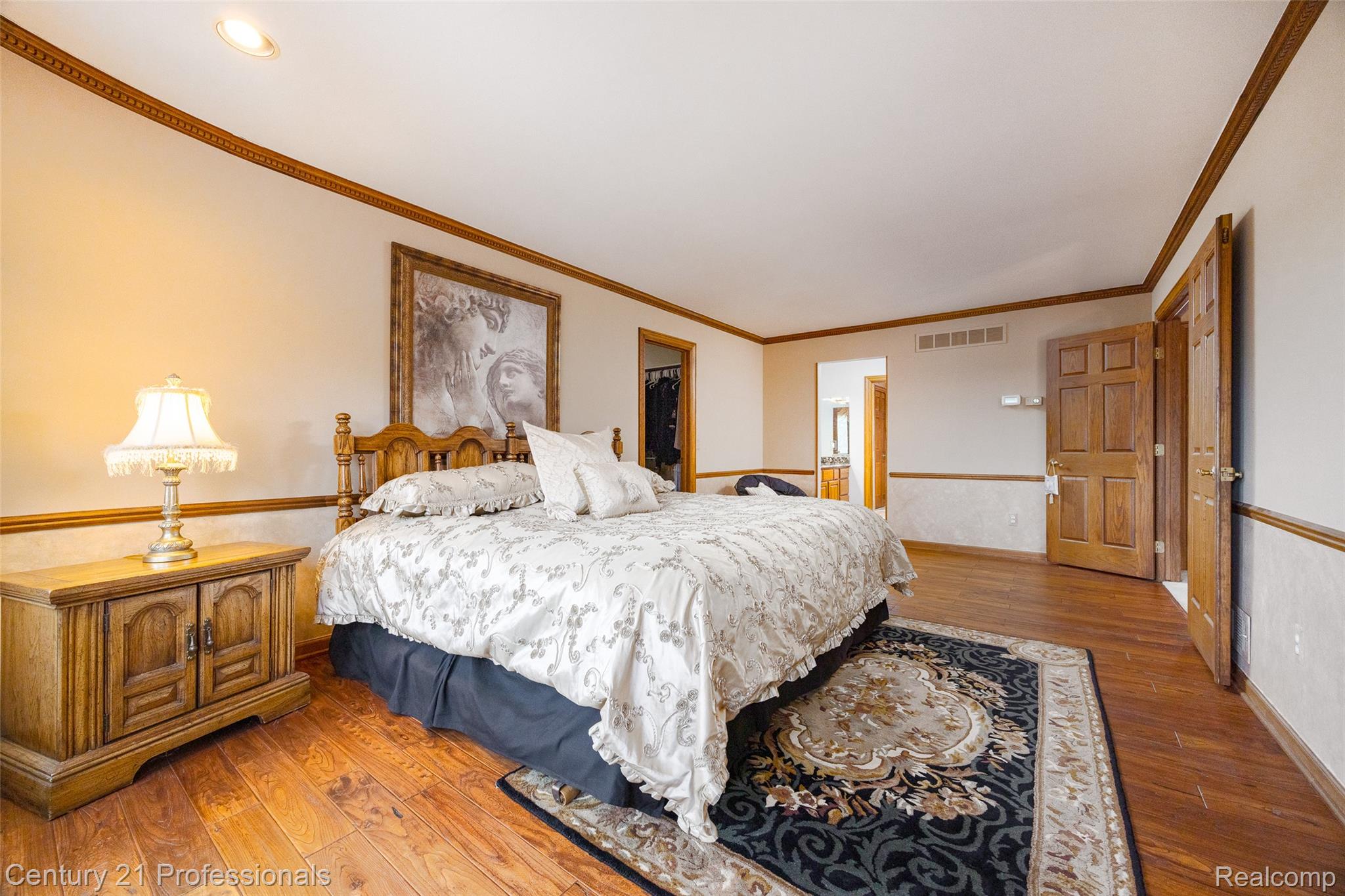 Rochester, Michigan, 48306, United States, 4 Bedrooms Bedrooms, ,3 BathroomsBathrooms,Residential,For Sale,1943231
