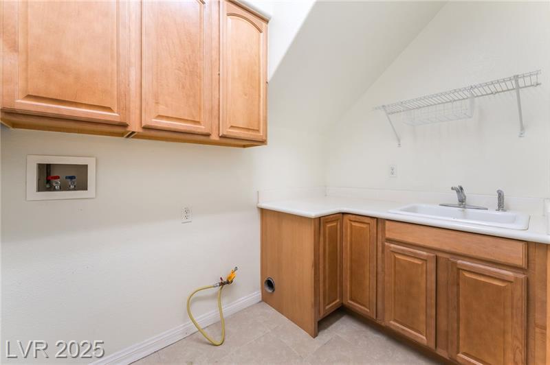 Las Vegas, Nevada, 89110, United States, 6 Bedrooms Bedrooms, ,3 BathroomsBathrooms,Residential,For Sale,1987091