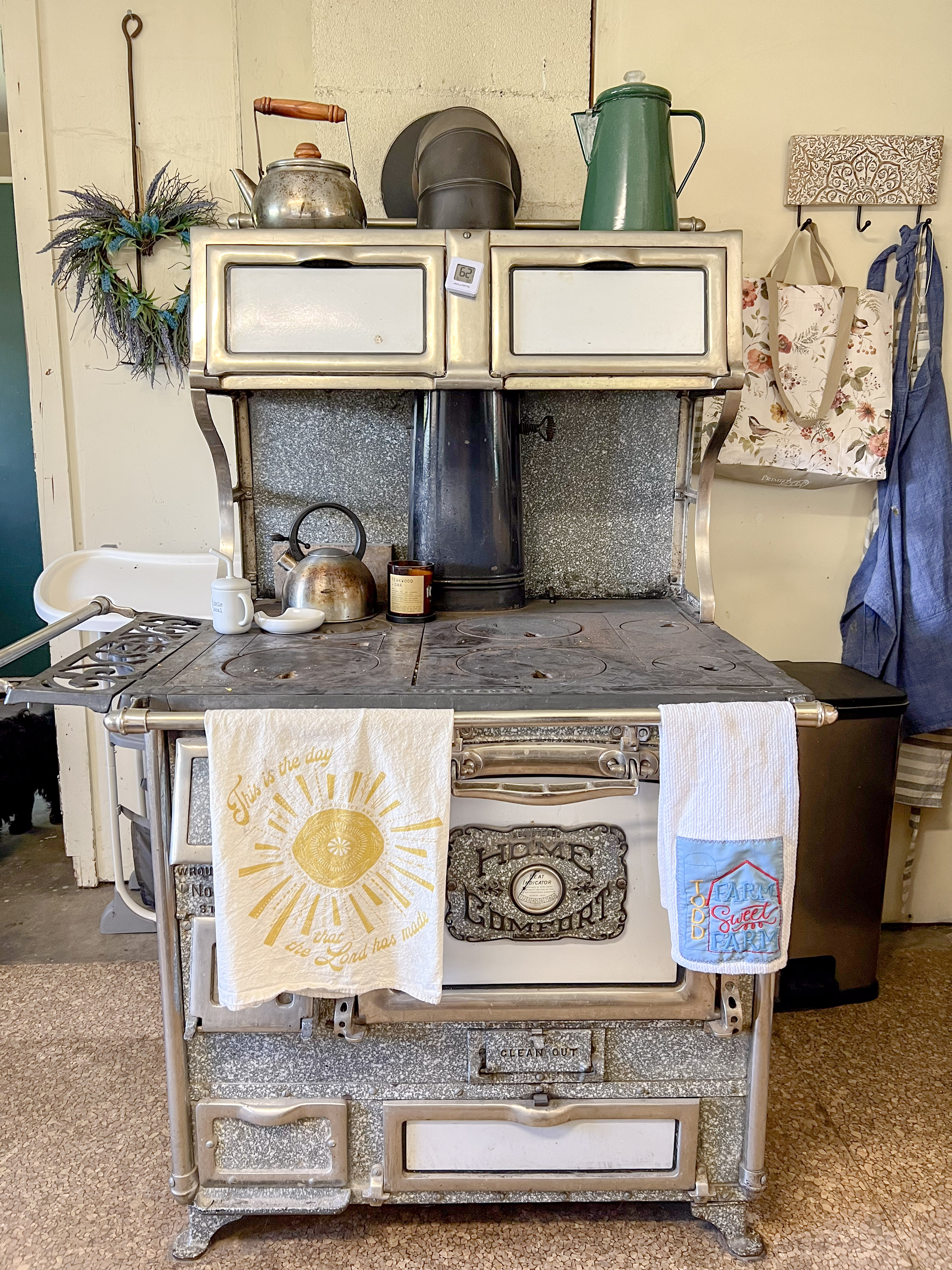 Kettle Falls, Washington, 99141, United States, 3 Bedrooms Bedrooms, ,2 BathroomsBathrooms,Residential,For Sale,1985709