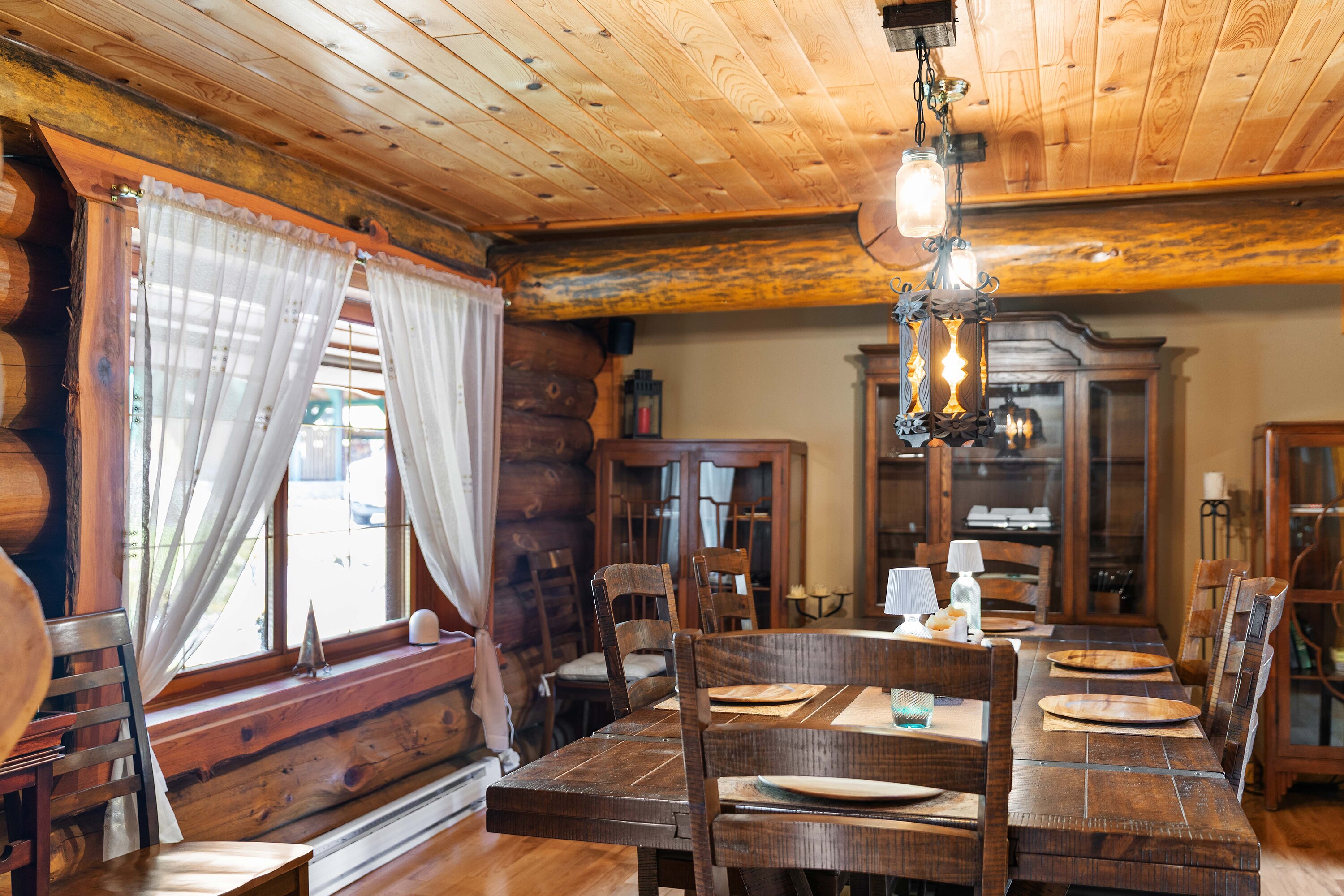  West Coast Cedar Log Home - 物件實景