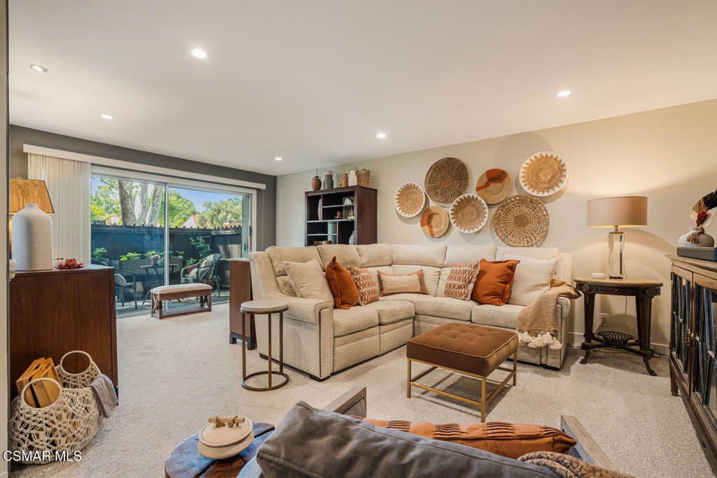 Westlake Village, California, 91361, United States, 1 Bedroom Bedrooms, ,1 BathroomBathrooms,Residential,For Sale,1872470