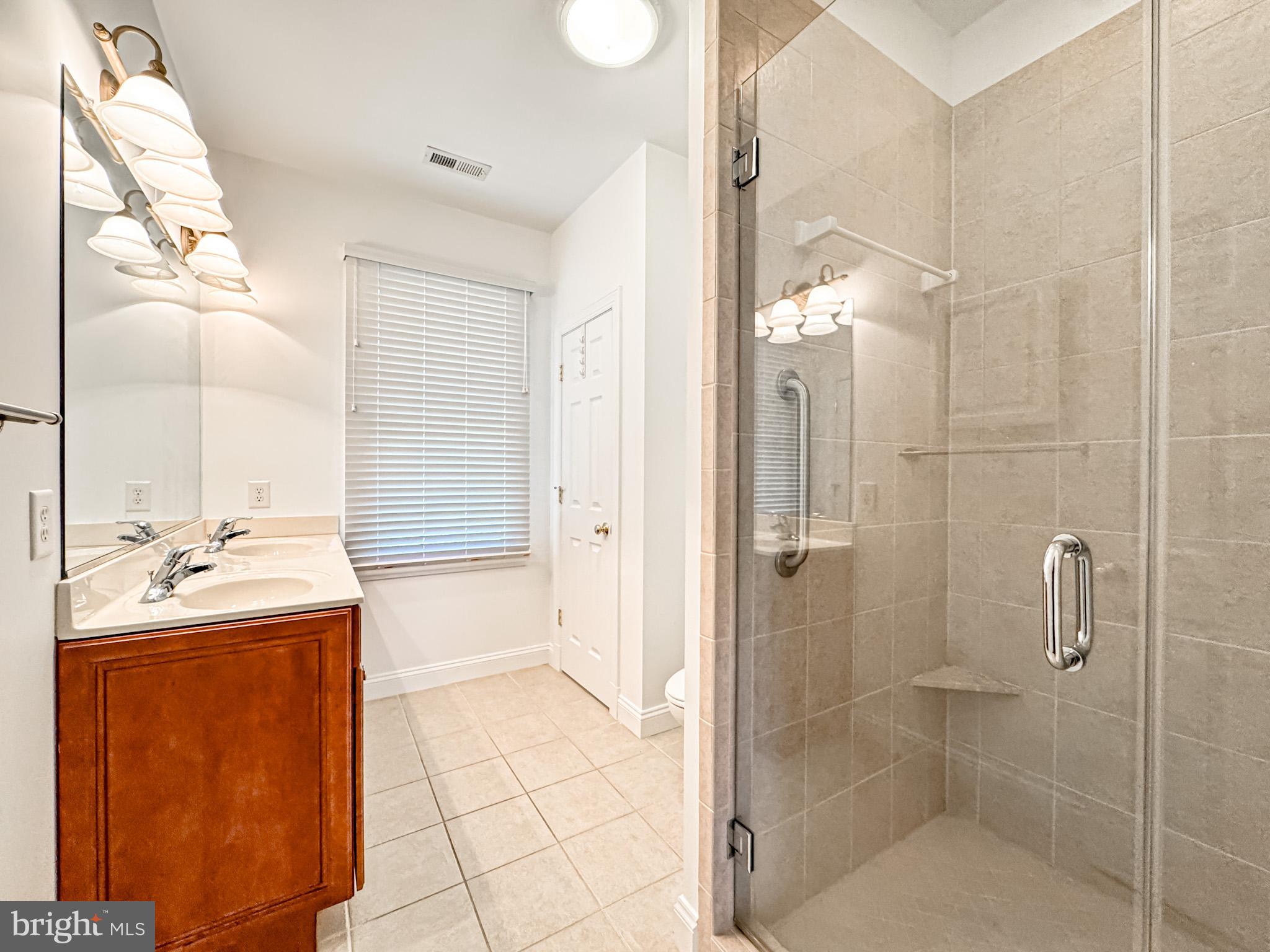 Fredericksburg, Virginia, 22405, United States, 5 Bedrooms Bedrooms, ,6 BathroomsBathrooms,Residential,For Sale,1765368