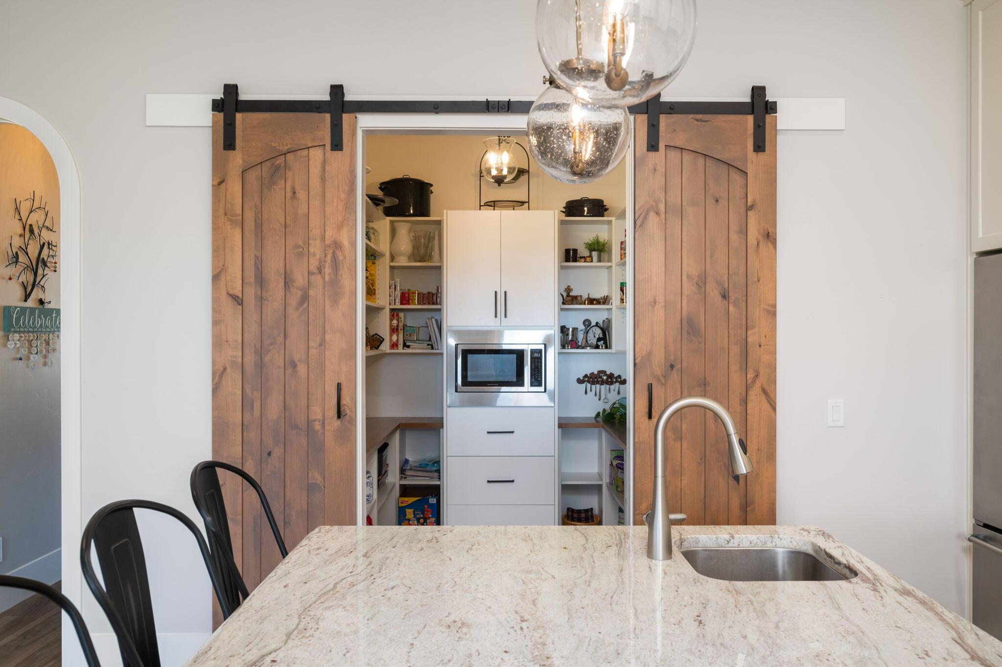 Hurricane, Utah, 84737, United States, 6 Bedrooms Bedrooms, ,6 BathroomsBathrooms,Residential,For Sale,1977381