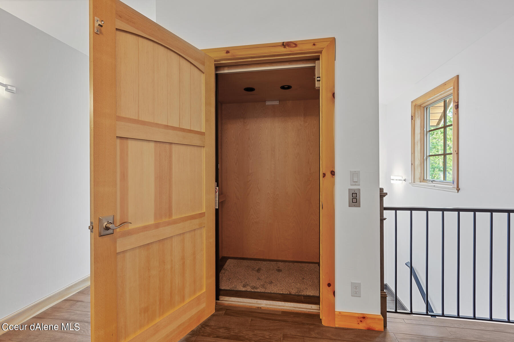 Harrison, Idaho, 83833, United States, 3 Bedrooms Bedrooms, ,4 BathroomsBathrooms,Residential,For Sale,1766033