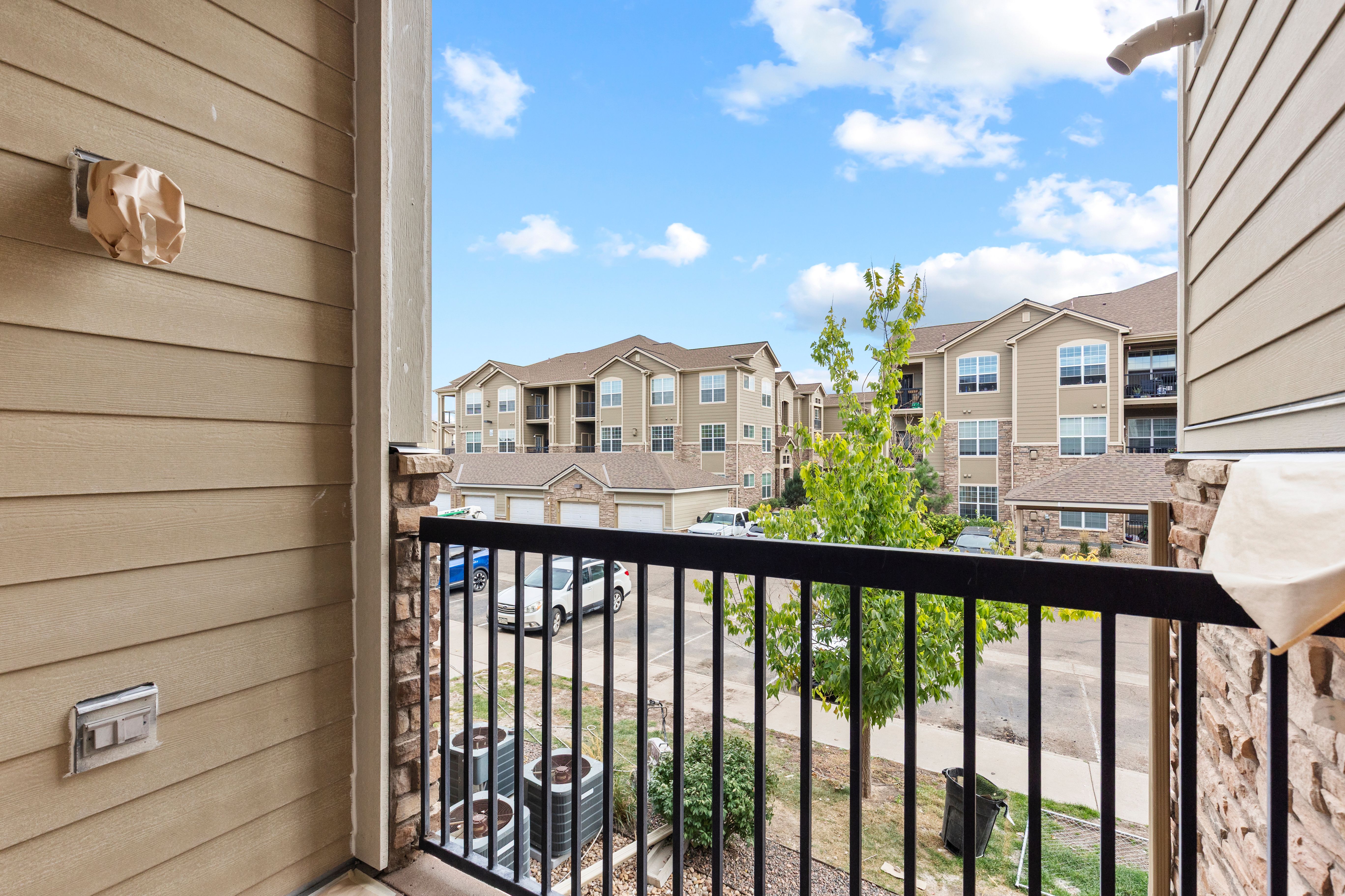  Thoughtfully updated, move-in ready in the highly sought after Prairie Walk - 物件實景