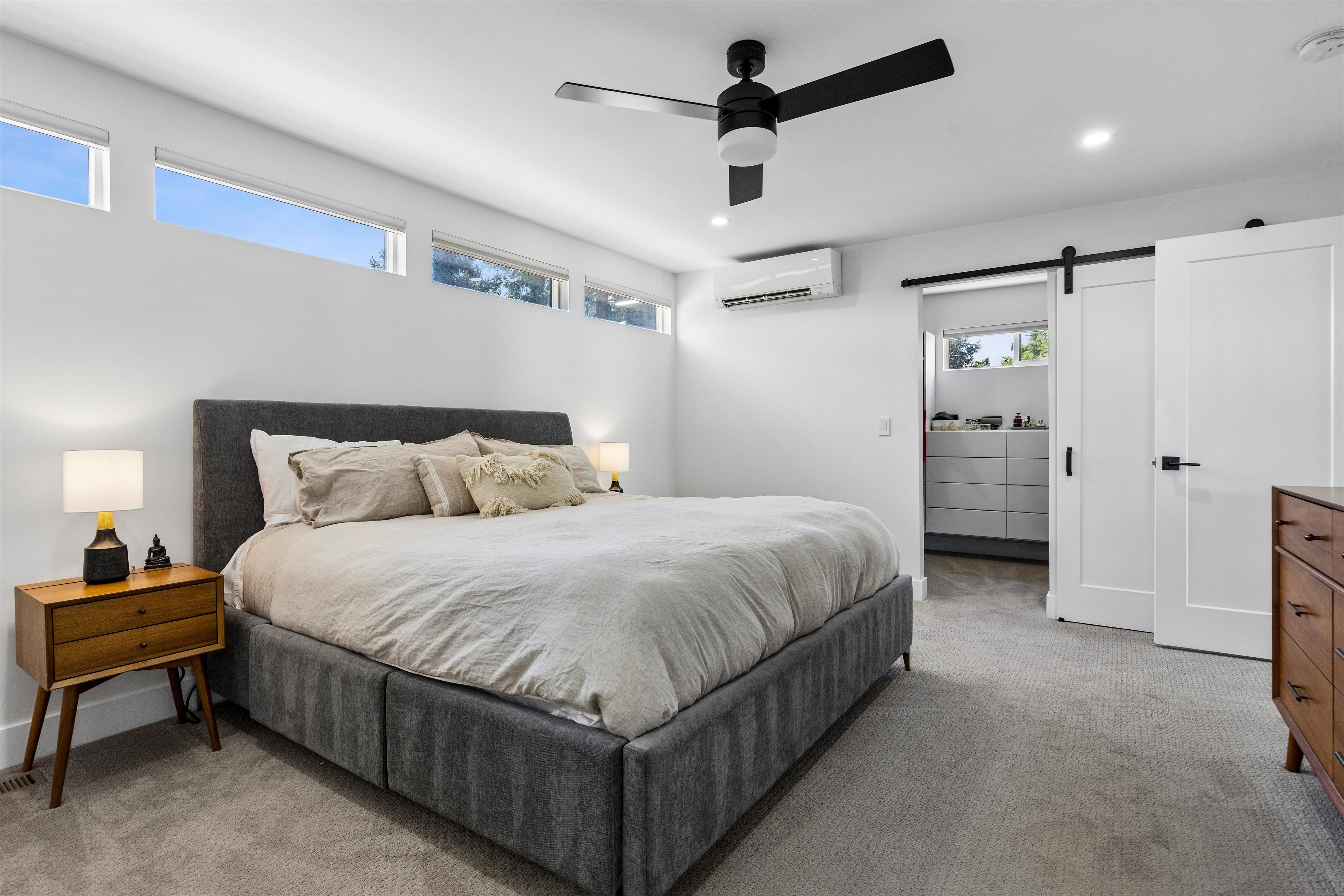  Beautifully renovated-perfect blend of modern functionality, thoughtful design - 物件實景