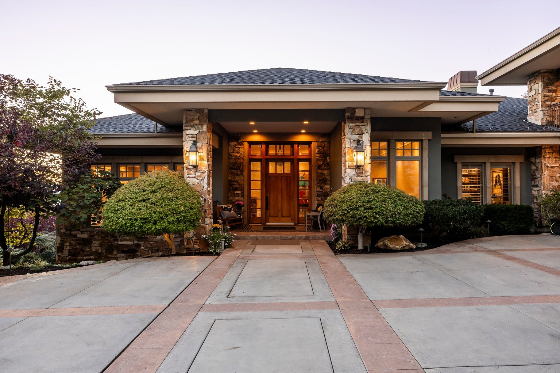  Timeless East Bench Craftsman Estate with Gated Entry, Expansive Light and Views - 物件實景