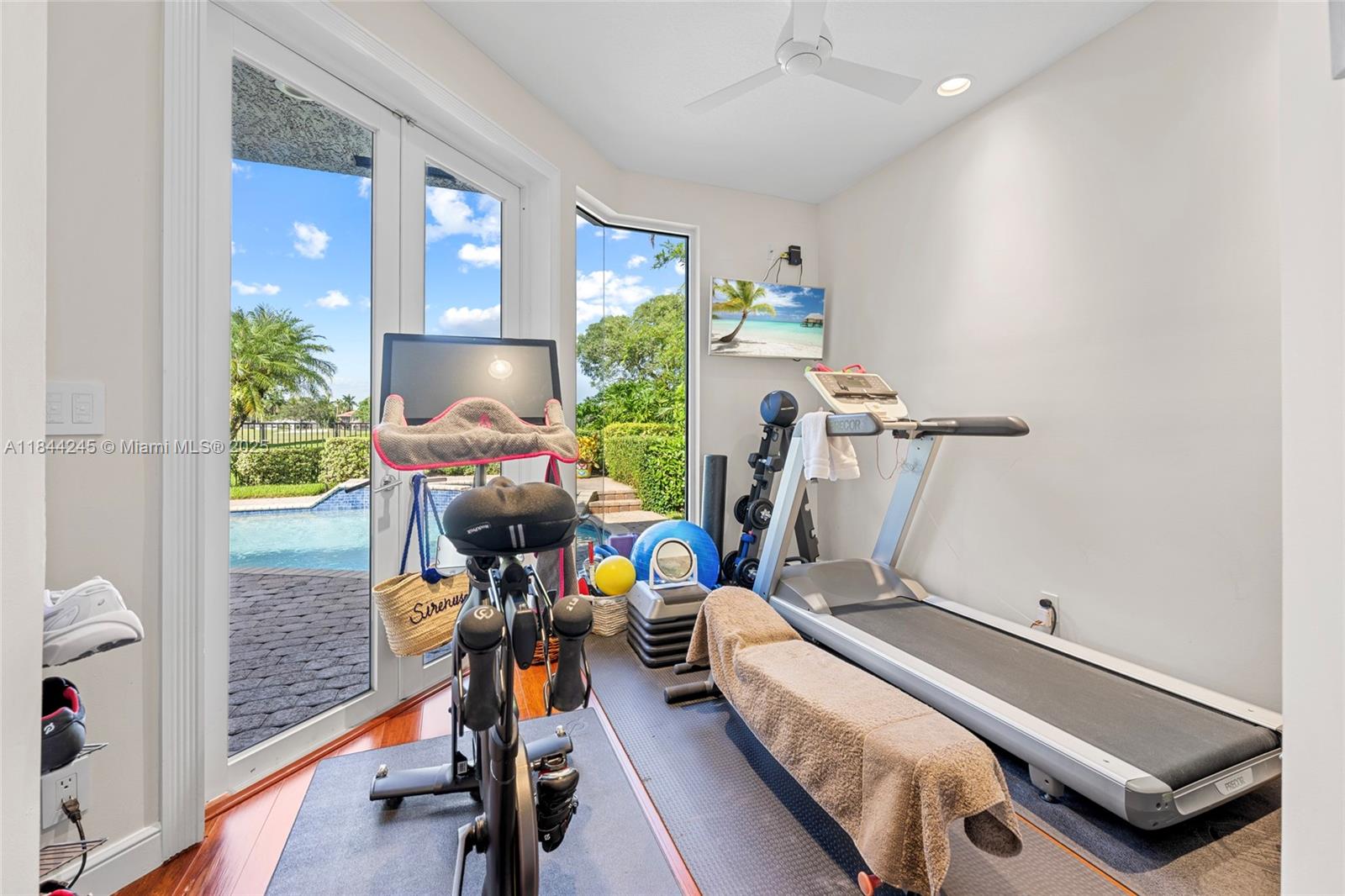 Weston, Florida, 33327, United States, 5 Bedrooms Bedrooms, ,4 BathroomsBathrooms,Residential,For Sale,1901974