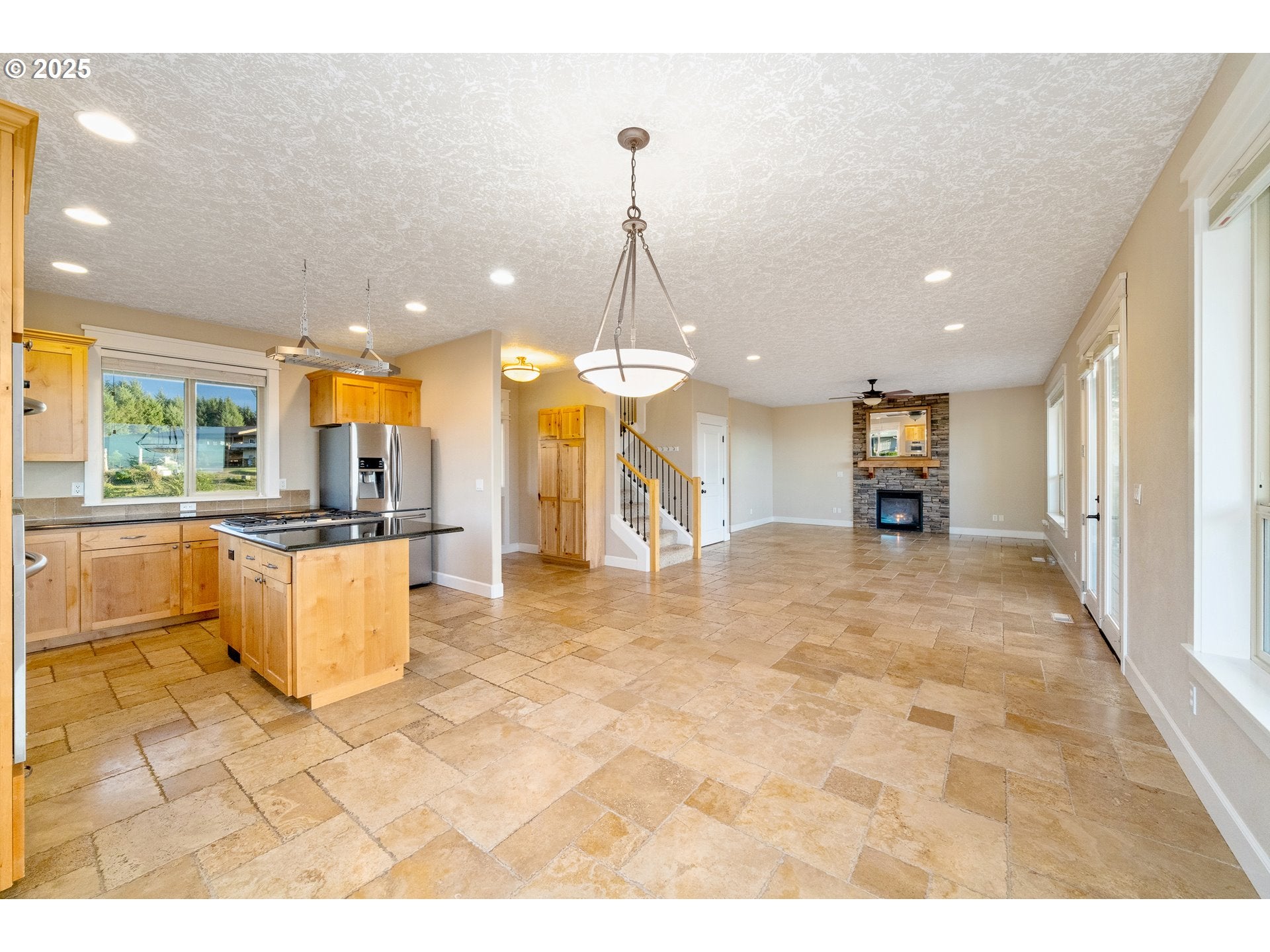 Tillamook, Oregon, 97141, United States, 3 Bedrooms Bedrooms, ,4 BathroomsBathrooms,Residential,For Sale,1998230