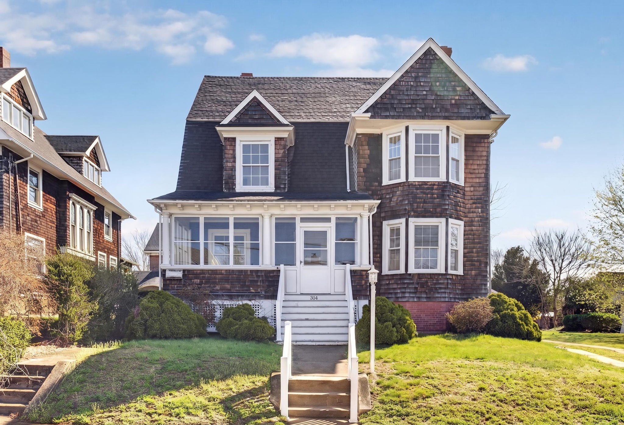  Stately and Timeless - 物件實景