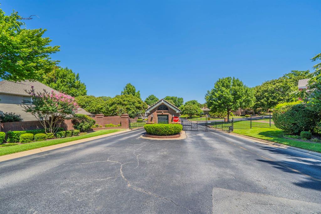 Arlington, Texas, 76013, United States, 4 Bedrooms Bedrooms, ,4 BathroomsBathrooms,Residential,For Sale,1978086