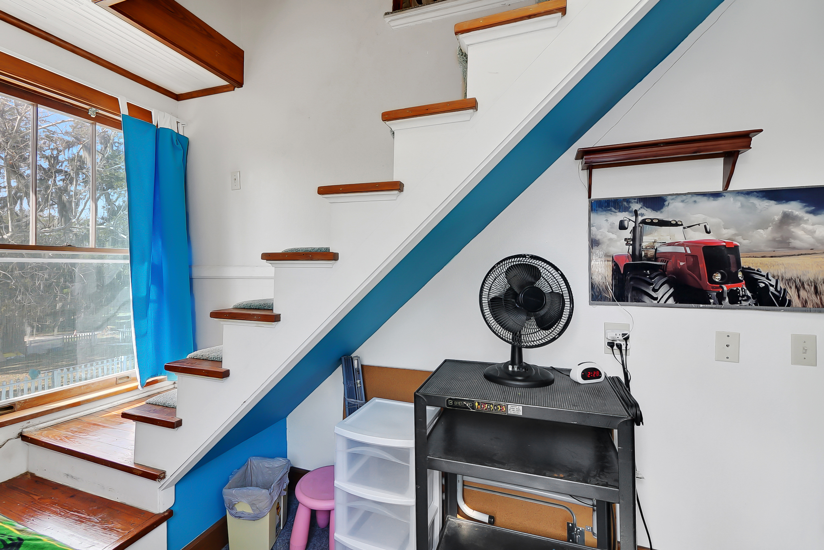 Yalaha, Florida, 34797, United States, 5 Bedrooms Bedrooms, ,4 BathroomsBathrooms,Residential,For Sale,1975837