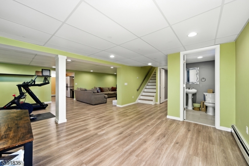 Lincoln Park Boro, New Jersey, 07035, United States, 4 Bedrooms Bedrooms, ,3 BathroomsBathrooms,Residential,For Sale,1991719