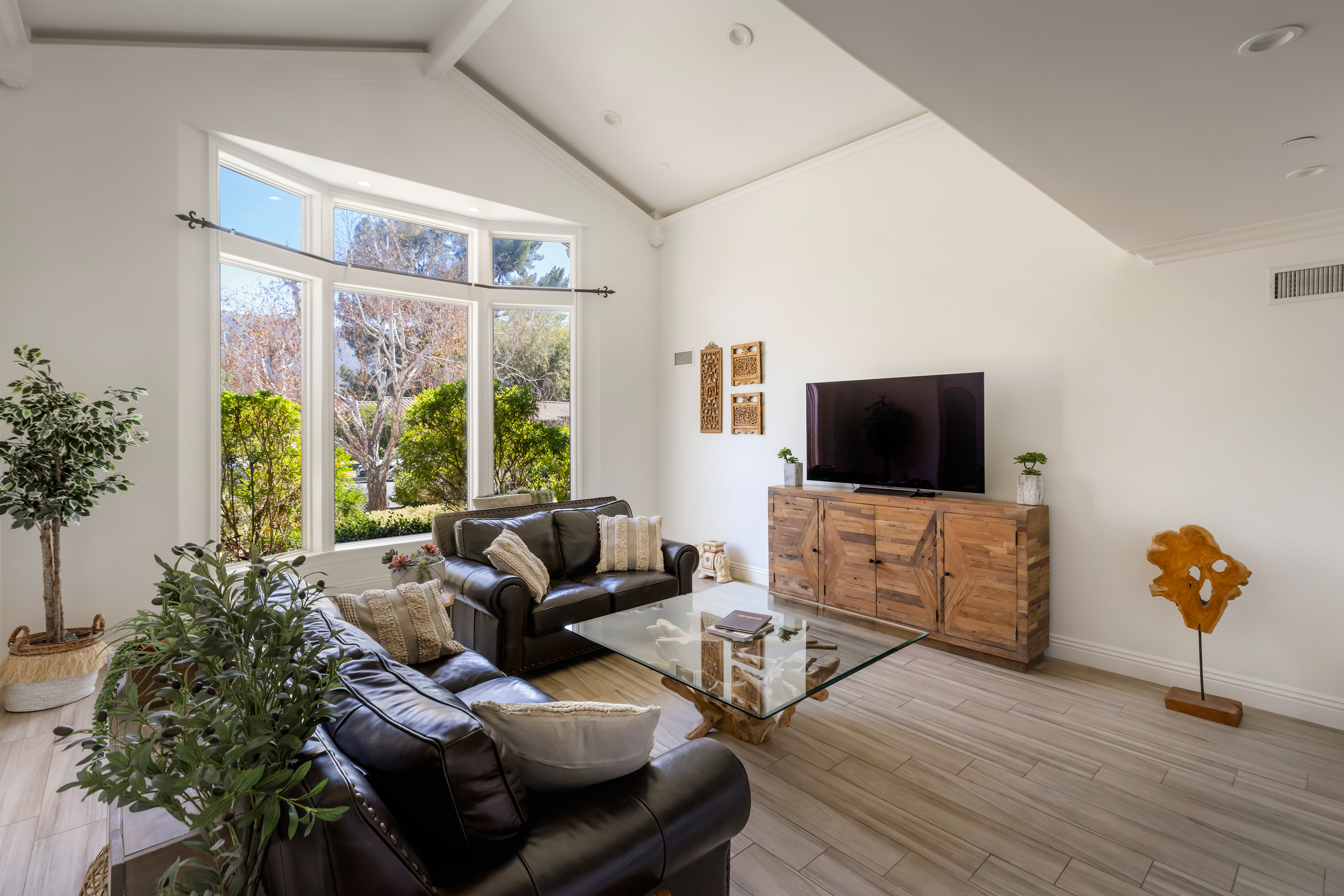  1333 West Valleyheart Drive - 物件實景