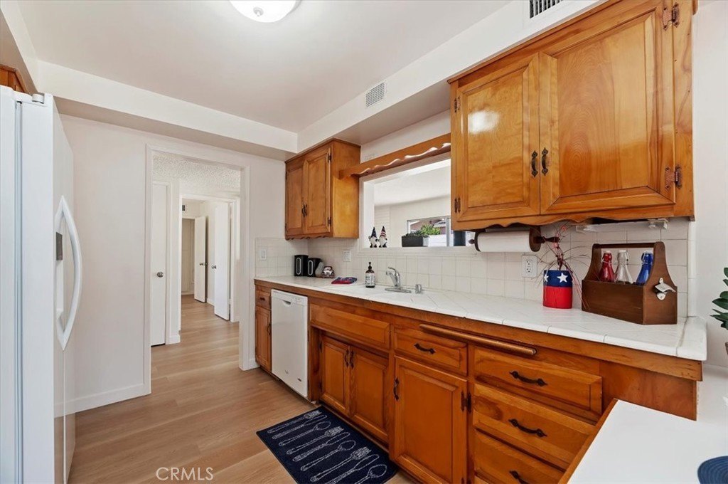 Pomona, California, 91767, United States, 4 Bedrooms Bedrooms, ,2 BathroomsBathrooms,Residential,For Sale,1827977