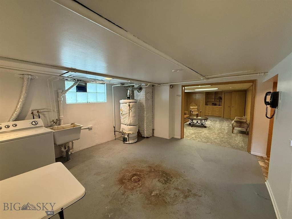 Butte, Montana, 59701, United States, 5 Bedrooms Bedrooms, ,3 BathroomsBathrooms,Residential,For Sale,1981249