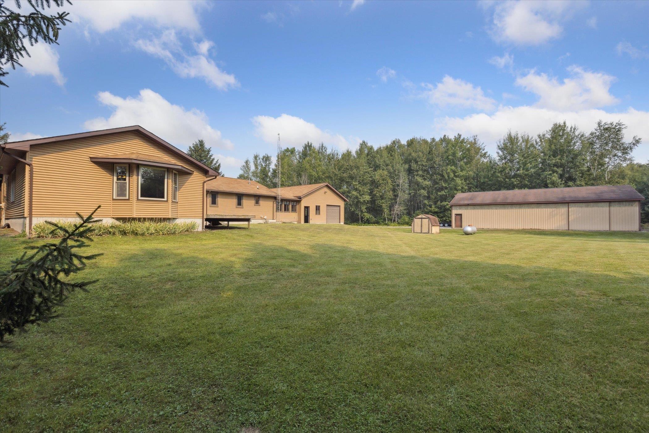 Midland, Michigan, 48640, United States, 3 Bedrooms Bedrooms, ,3 BathroomsBathrooms,Residential,For Sale,1975279