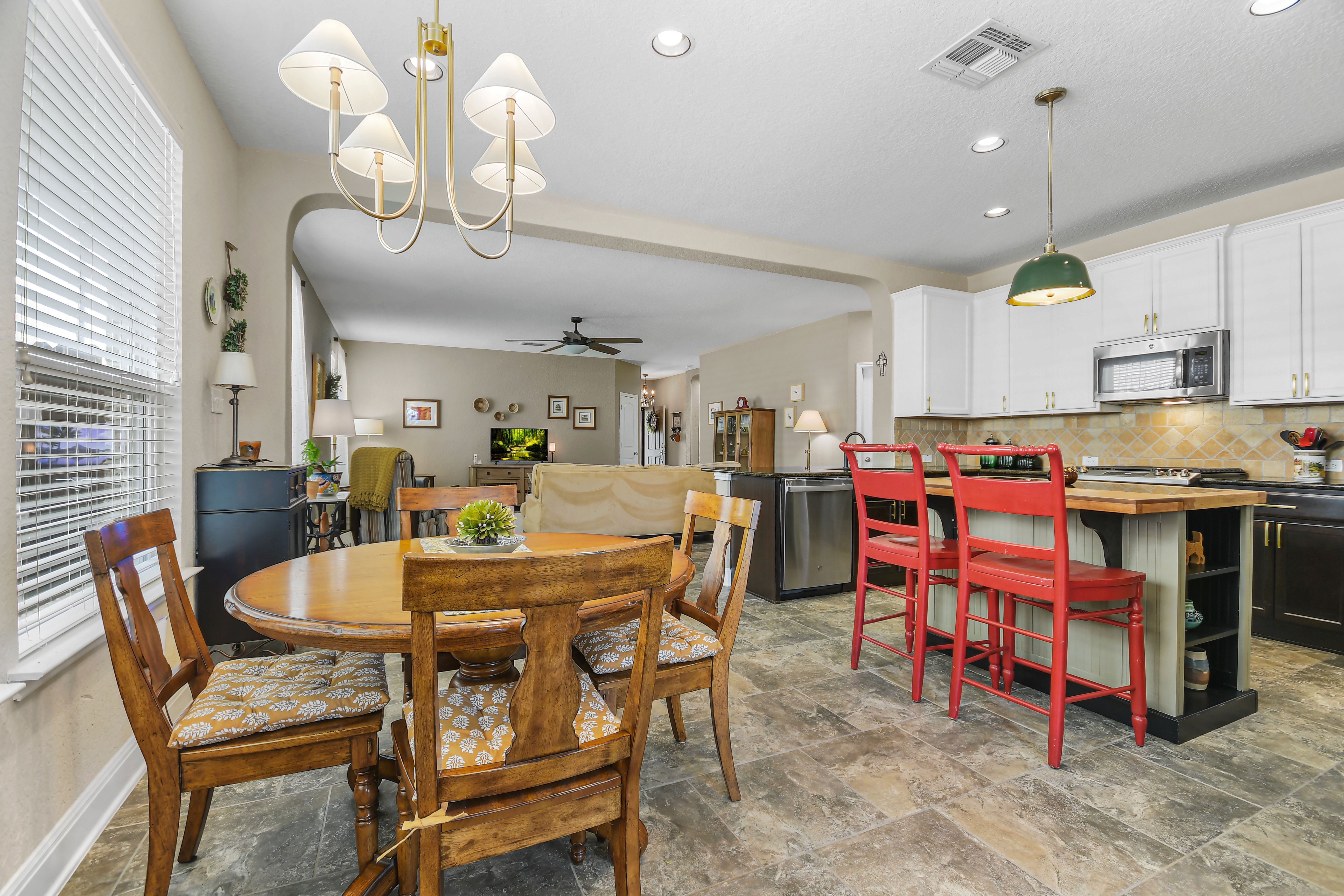  Beautifully Maintained One-Story Retreat in Wortham Oaks - 物件實景