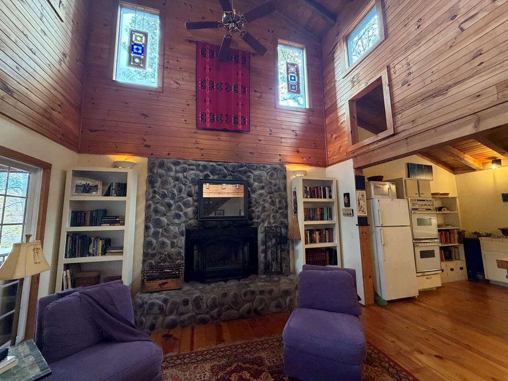 Blue Ridge, Georgia, 30513, United States, 3 Bedrooms Bedrooms, ,3 BathroomsBathrooms,Residential,For Sale,1954403