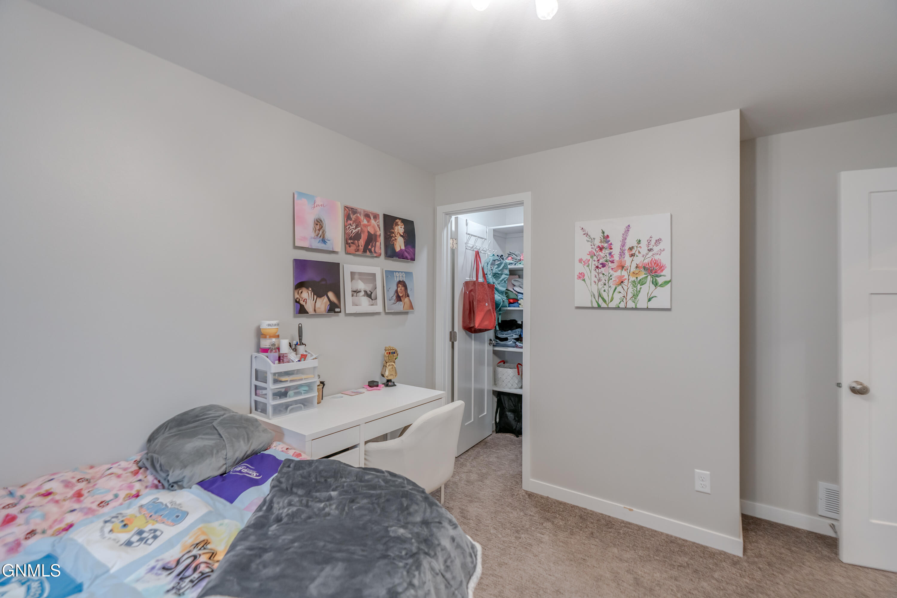 Bismarck, North Dakota, 58504, United States, 5 Bedrooms Bedrooms, ,2 BathroomsBathrooms,Residential,For Sale,1986096