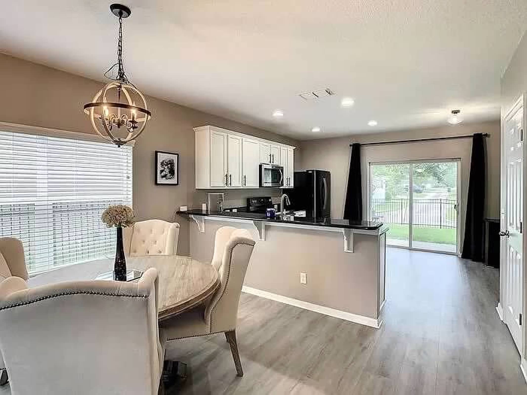 Winter Garden, Florida, 34787, United States, 5 Bedrooms Bedrooms, ,3 BathroomsBathrooms,Residential,For Sale,1935885