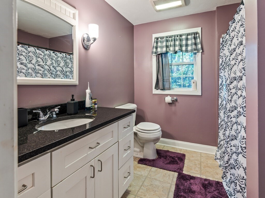 Gardner, Massachusetts, 01440, United States, 5 Bedrooms Bedrooms, ,3 BathroomsBathrooms,Residential,For Sale,1966548