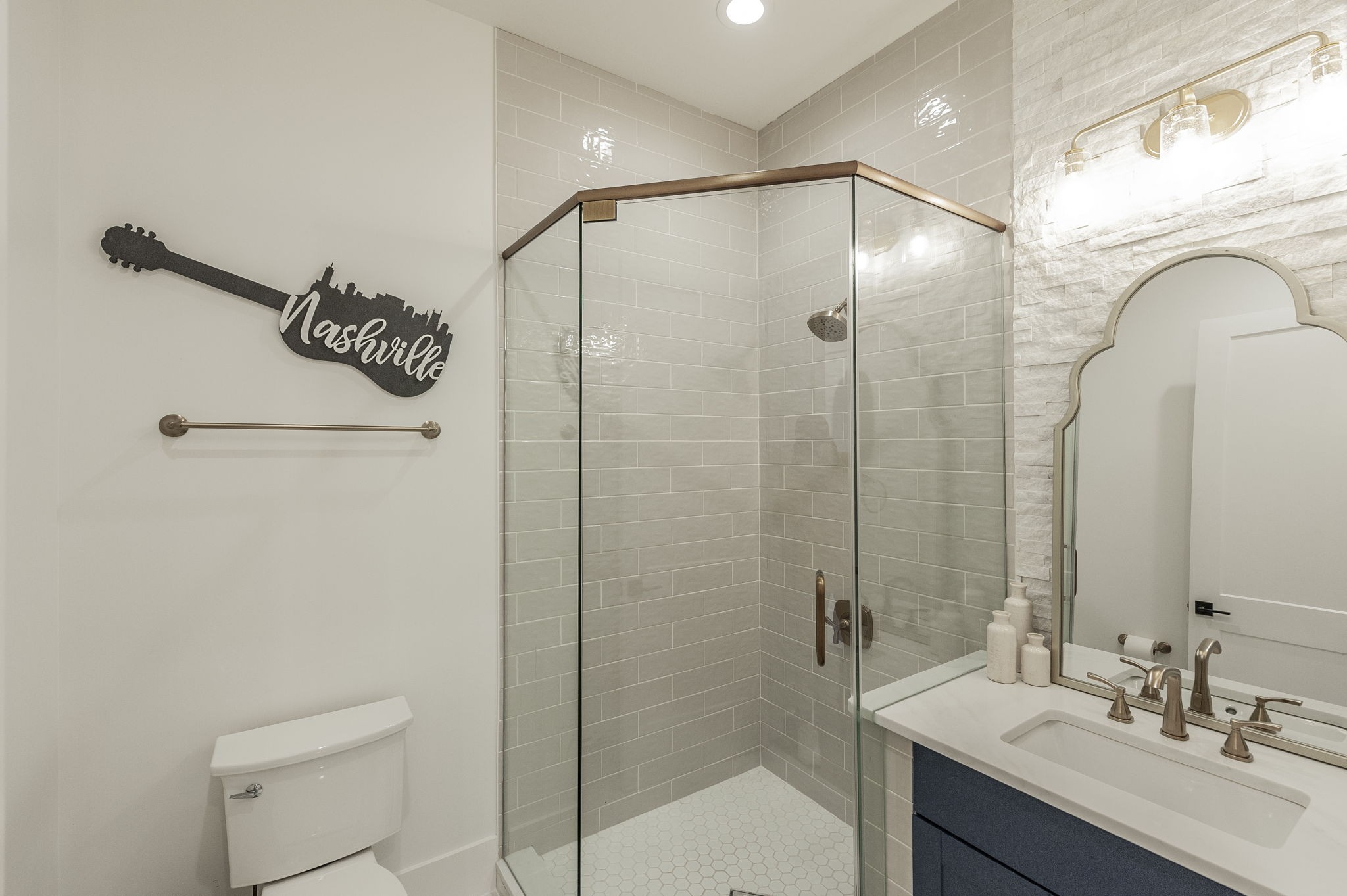 Goodlettsville, Tennessee, 37072, United States, 4 Bedrooms Bedrooms, ,6 BathroomsBathrooms,Residential,For Sale,1996833