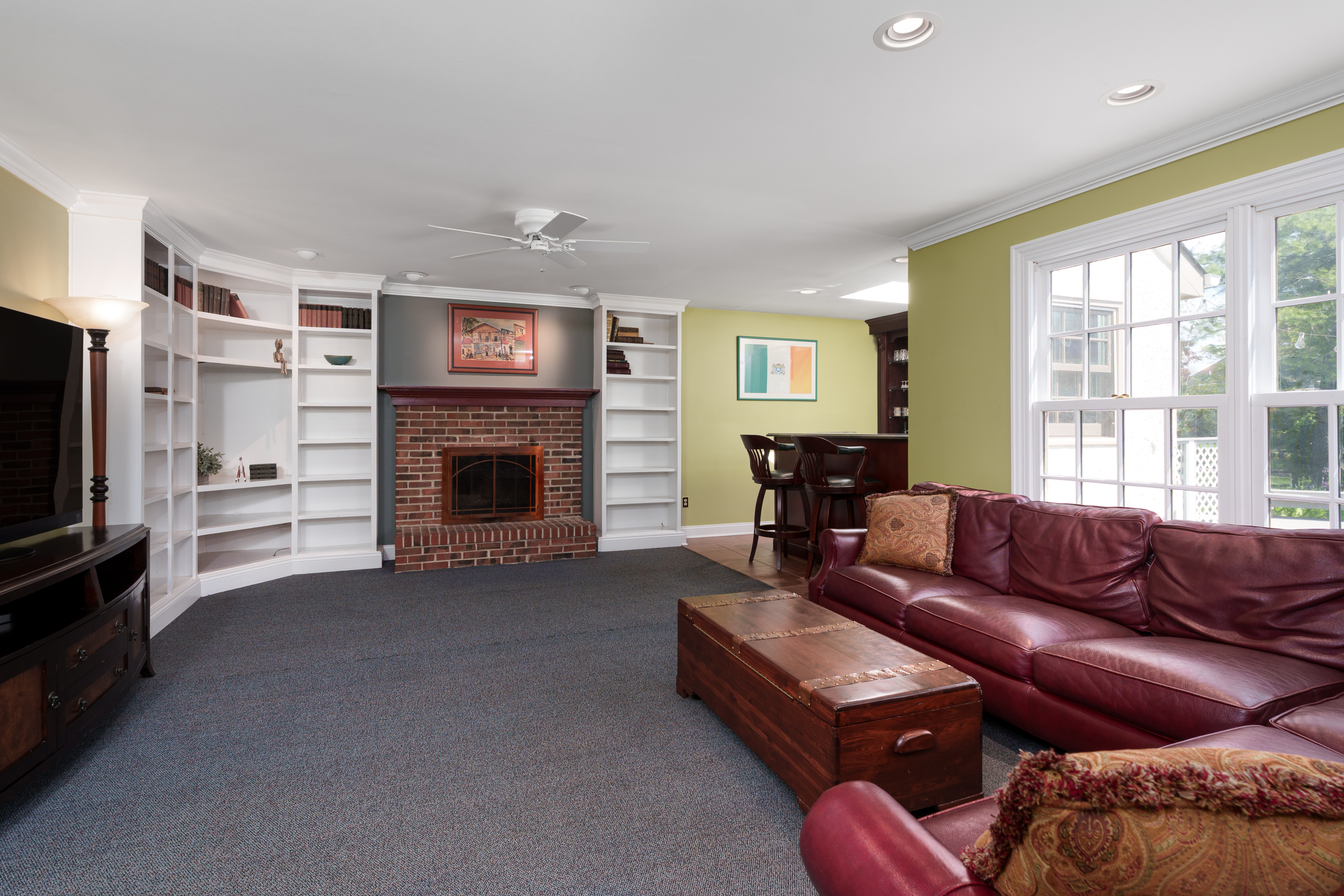  Kingsbrook Cul-de-Sac Home With 5 Bedrooms and a Finished Basement - 物件實景