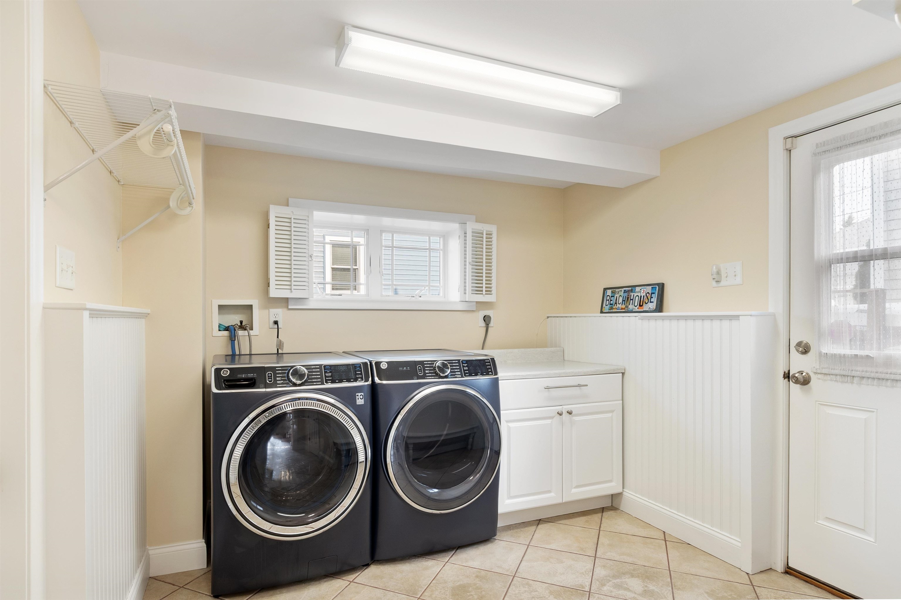 Hampton, New Hampshire, 03842, United States, 3 Bedrooms Bedrooms, ,1 BathroomBathrooms,Residential,For Sale,1846581