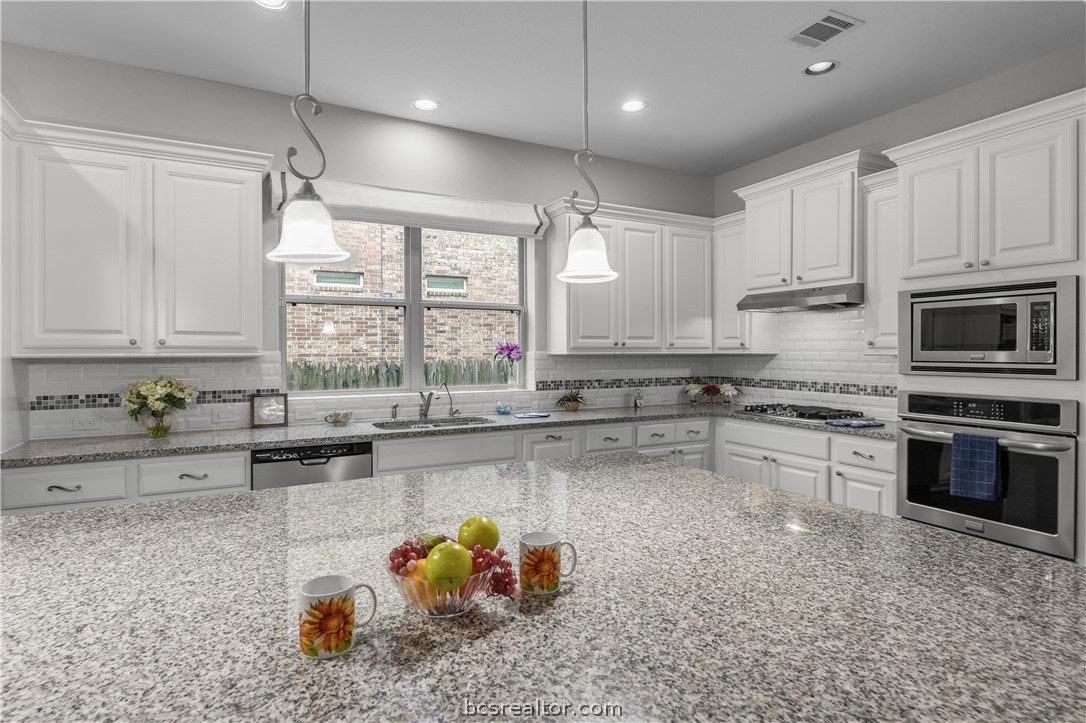 4311 Egremont Place, College Station, Texas, 77845, United States, 5 Bedrooms Bedrooms, ,5 BathroomsBathrooms,Residential,For Sale,4311 Egremont Place,1624351