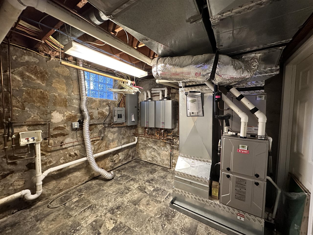 Bowling Green, Kentucky, 42103, United States, 4 Bedrooms Bedrooms, ,5 BathroomsBathrooms,Residential,For Sale,1991633