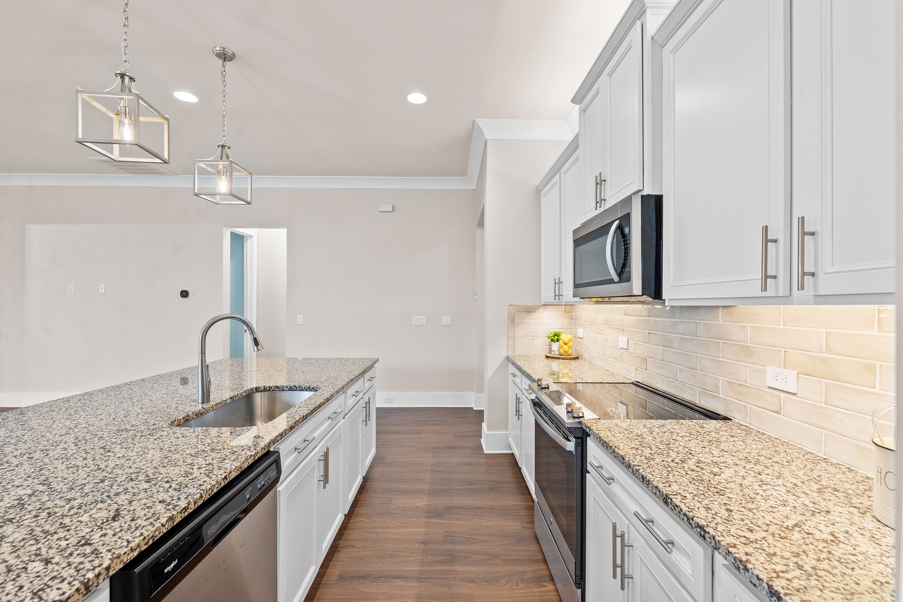  313 Warm Wind Drive, Clayton, NC 27527 - 物件實景