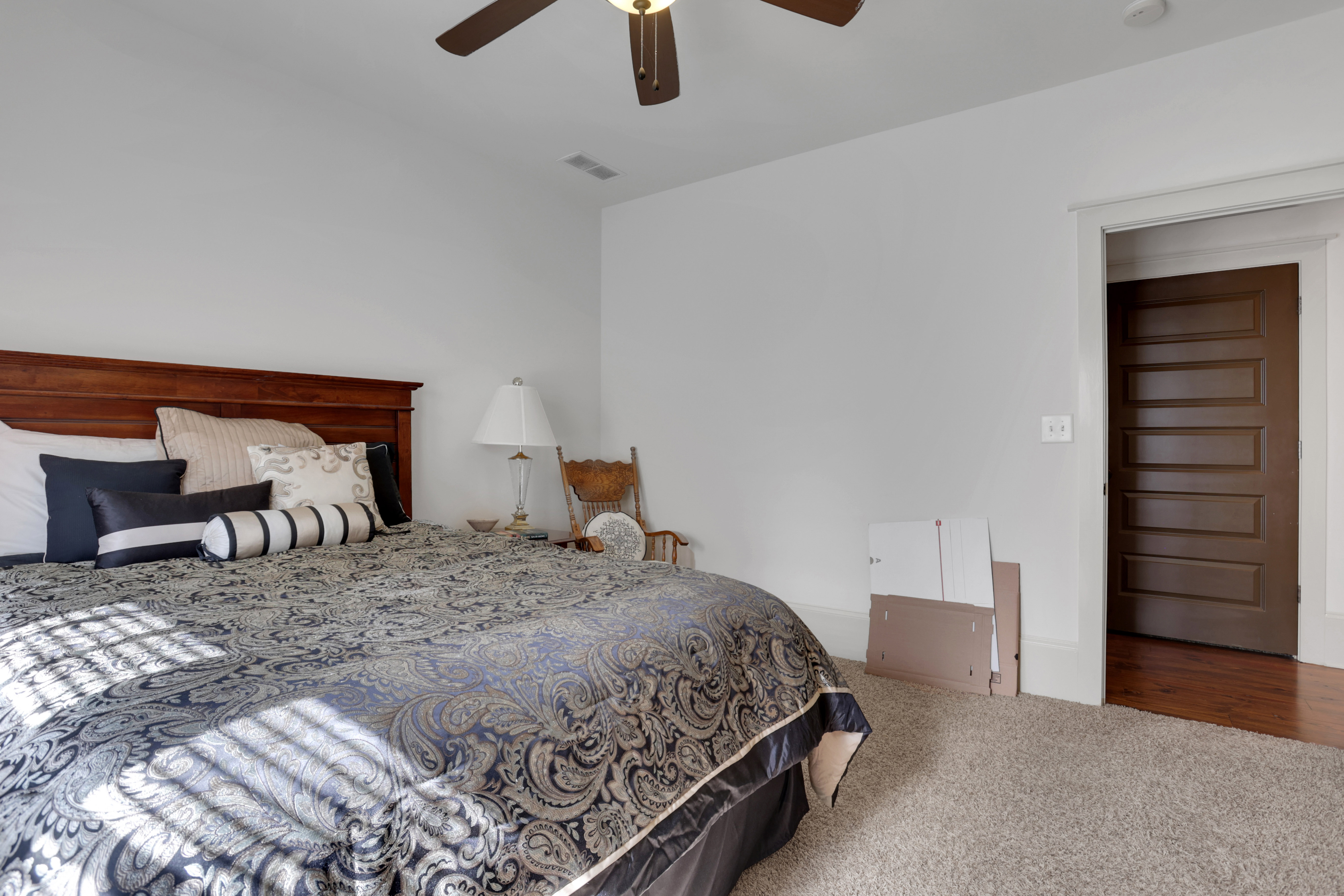  Stunning Six Bedroom Home Near Marietta Square - 物件實景