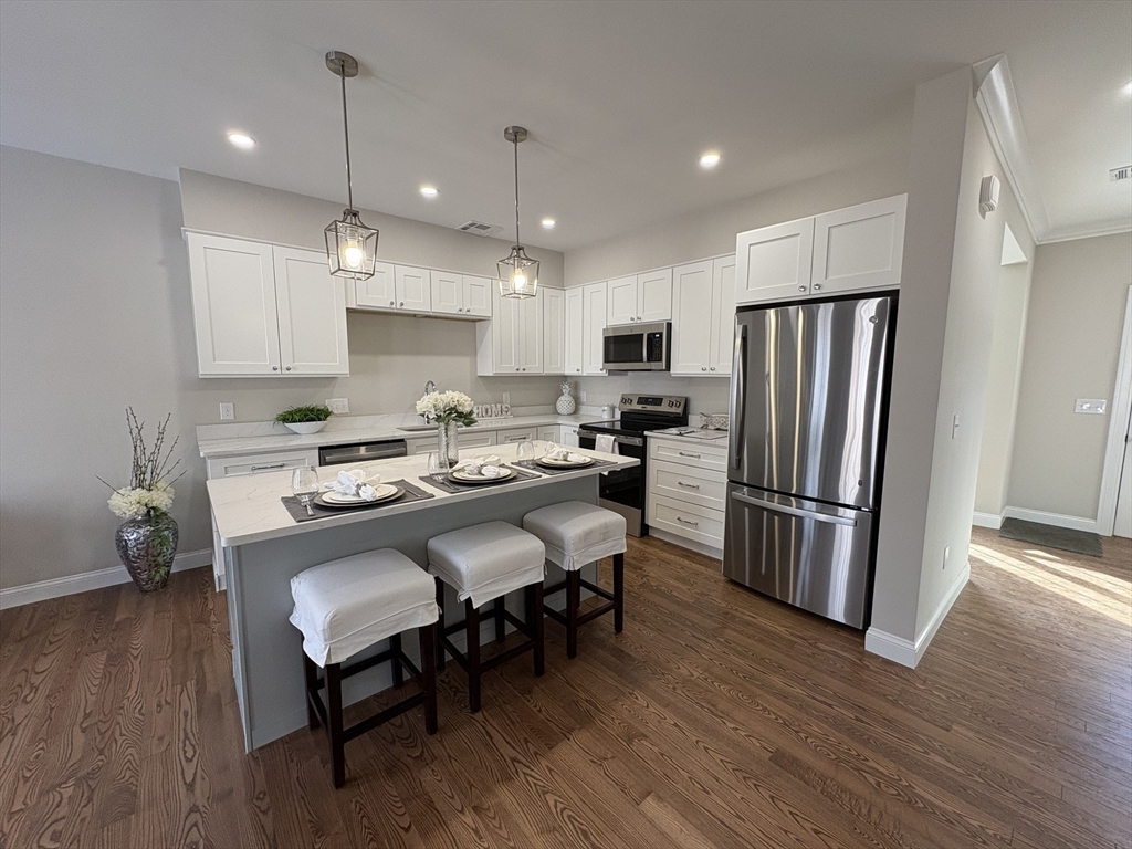 Worcester, Massachusetts, 01606, United States, 3 Bedrooms Bedrooms, ,3 BathroomsBathrooms,Residential,For Sale,1992999