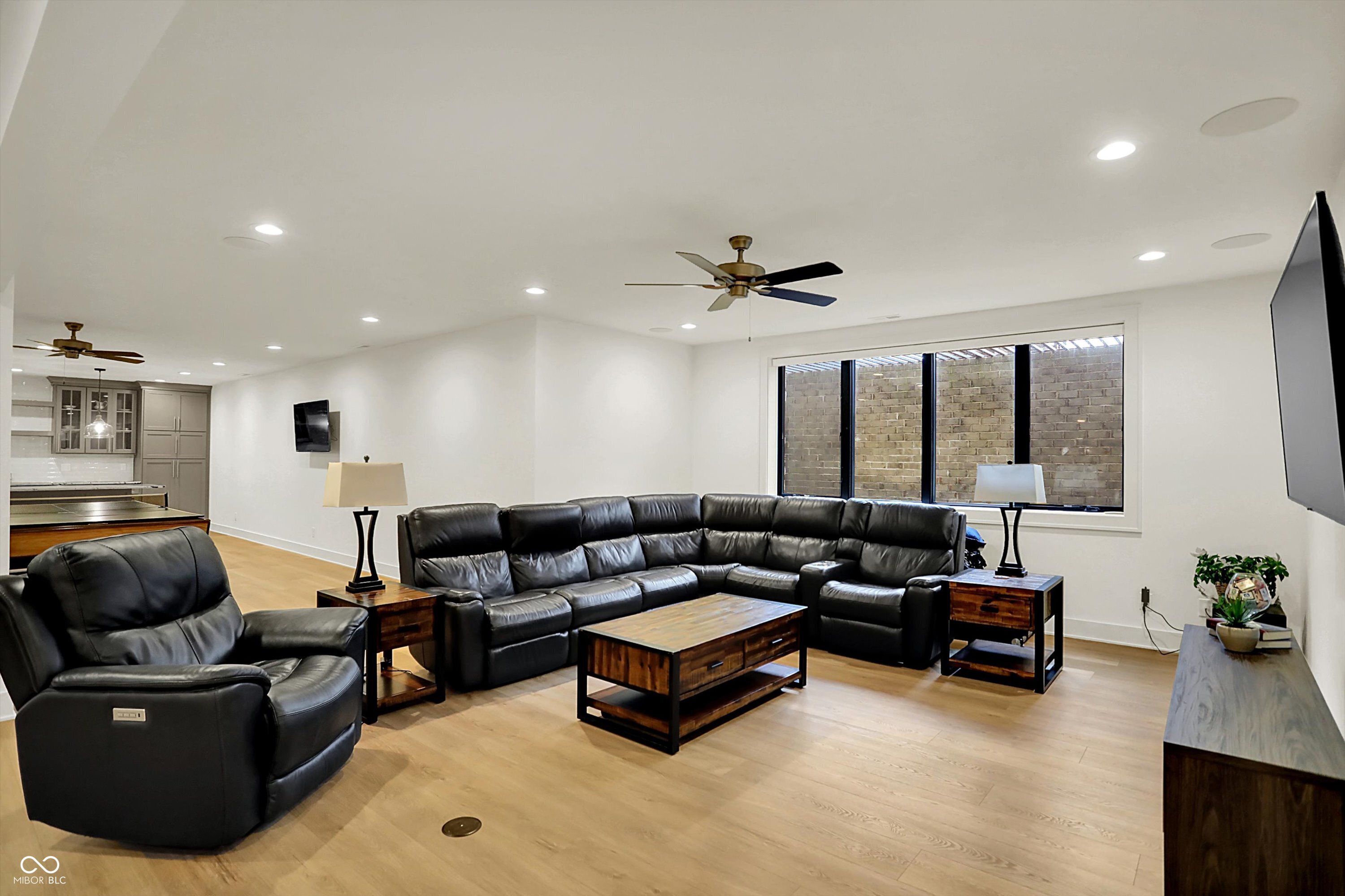 Bargersville, Indiana, 46106, United States, 5 Bedrooms Bedrooms, ,6 BathroomsBathrooms,Residential,For Sale,1983672