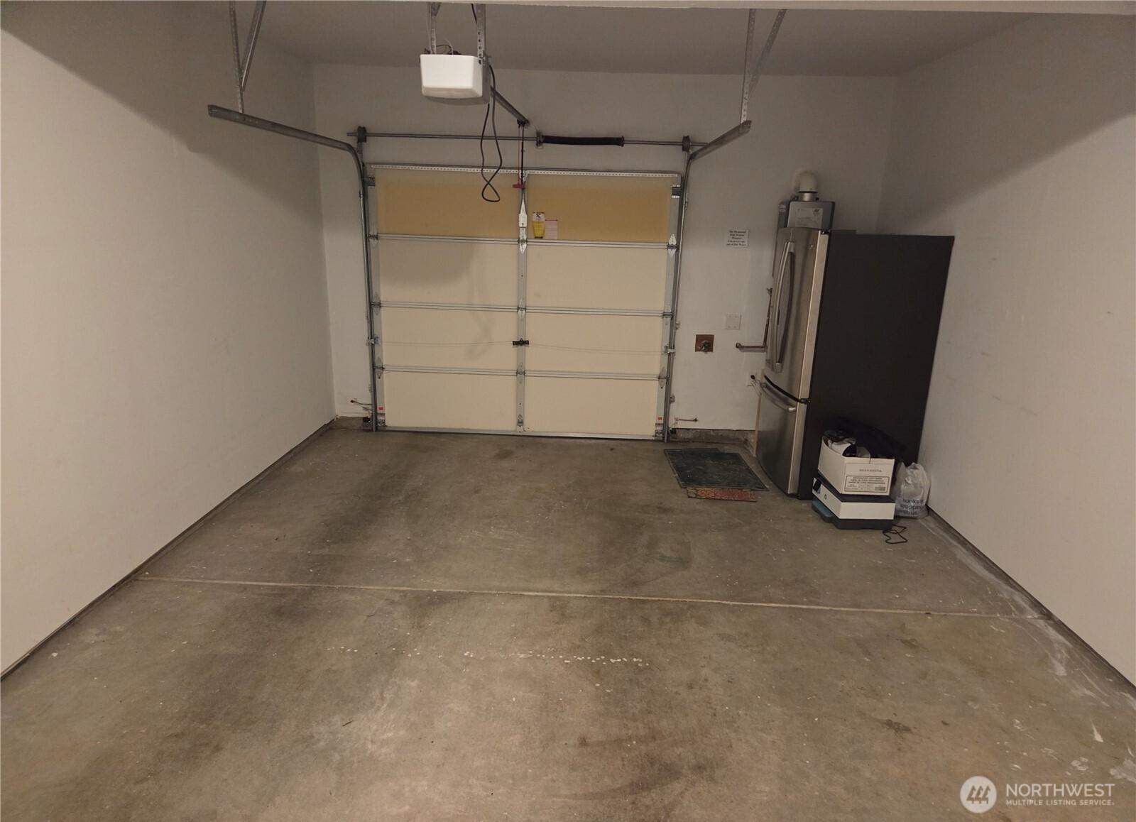 EVERETT, Washington, 98208, United States, 2 Bedrooms Bedrooms, ,3 BathroomsBathrooms,Residential,For Sale,1948588