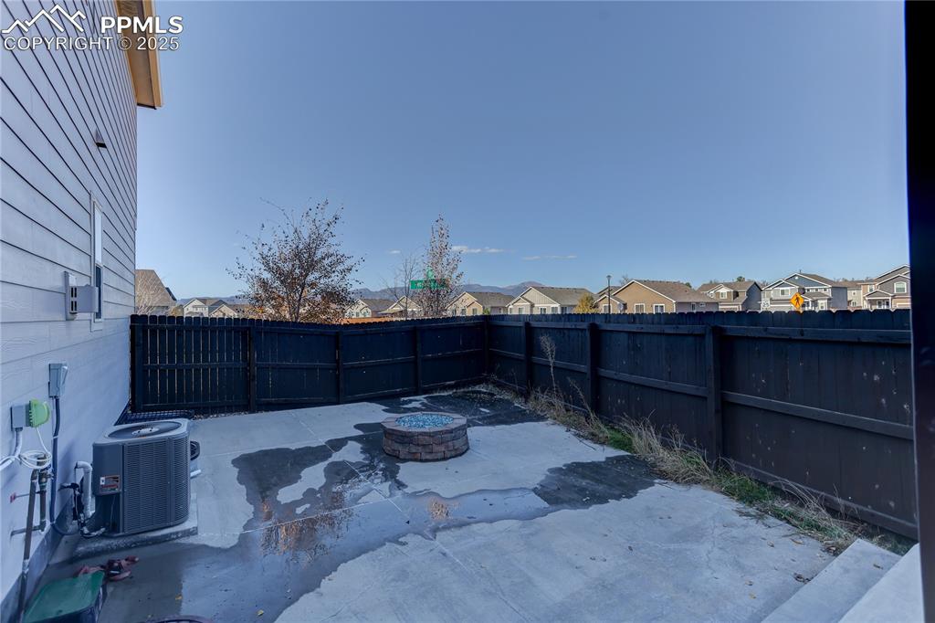 Colorado Springs, Colorado, 80925, United States, 6 Bedrooms Bedrooms, ,4 BathroomsBathrooms,Residential,For Sale,1994847