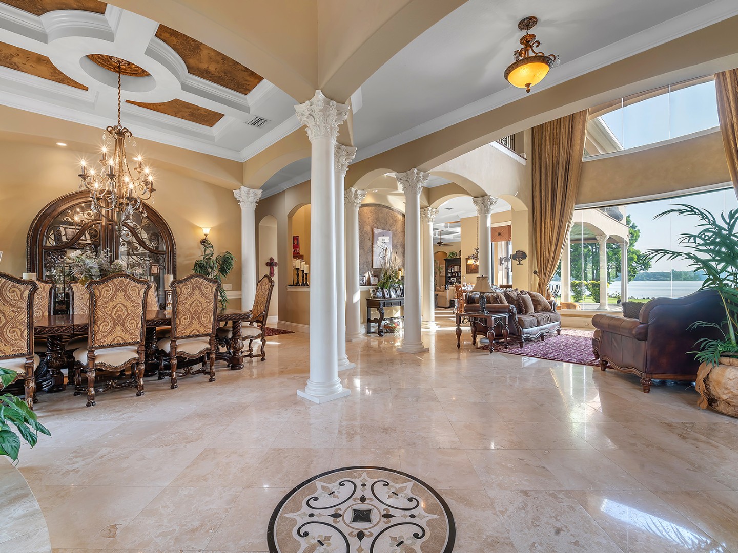 Thonotosassa, Florida, 33592, United States, 5 Bedrooms Bedrooms, ,6 BathroomsBathrooms,Residential,For Sale,1979751