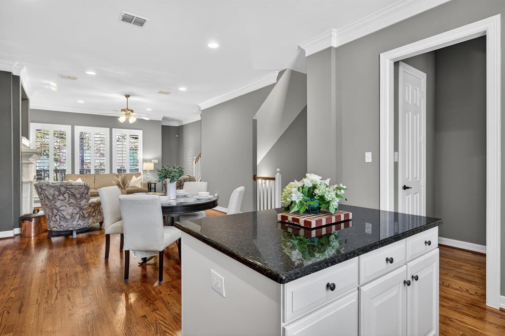 Dallas, Texas, 75219, United States, 2 Bedrooms Bedrooms, ,3 BathroomsBathrooms,Residential,For Sale,1996235