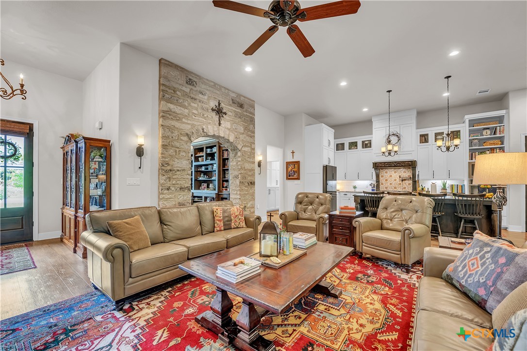 Salado, Texas, 76571, United States, 4 Bedrooms Bedrooms, ,3 BathroomsBathrooms,Residential,For Sale,1895427