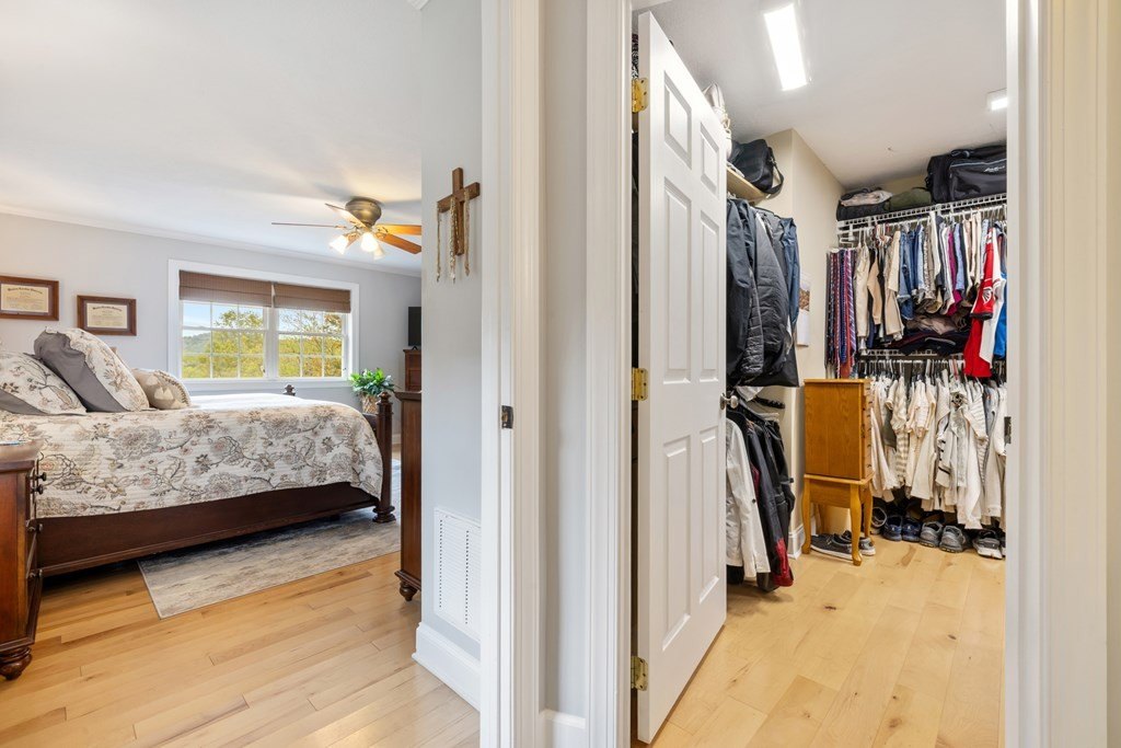 Hayesville, North Carolina, 28904, United States, 3 Bedrooms Bedrooms, ,4 BathroomsBathrooms,Residential,For Sale,1974136