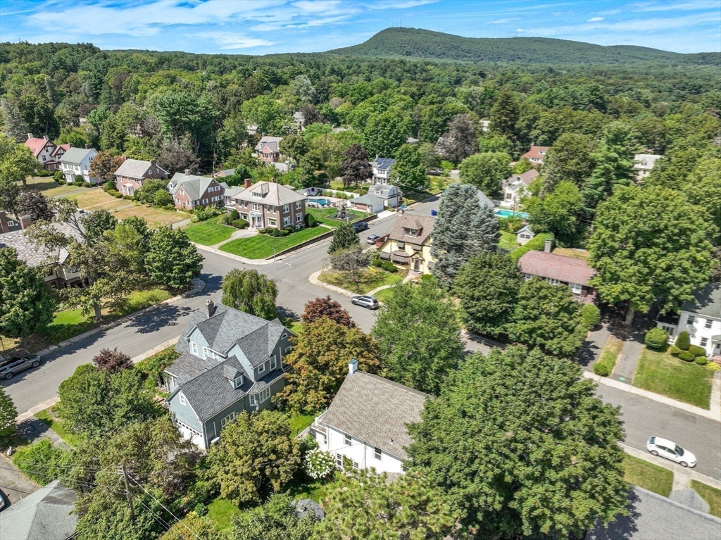 Holyoke, Massachusetts, 01040, United States, 4 Bedrooms Bedrooms, ,2 BathroomsBathrooms,Residential,For Sale,1939451