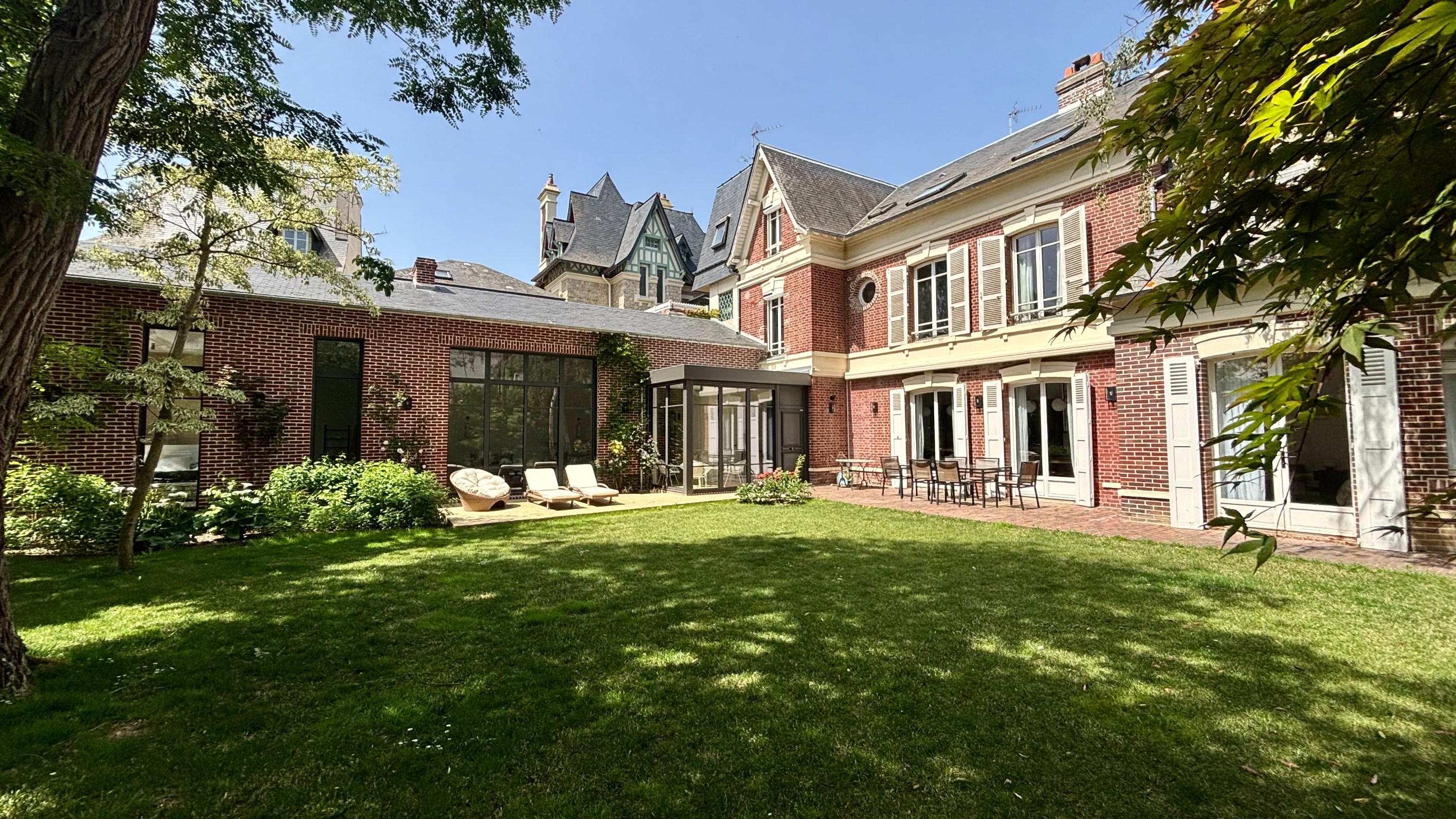  DEAUVILLE – EXCEPTIONAL CONTEMPORARY ESTATE IN THE HEART OF THE RESORT - 物件實景